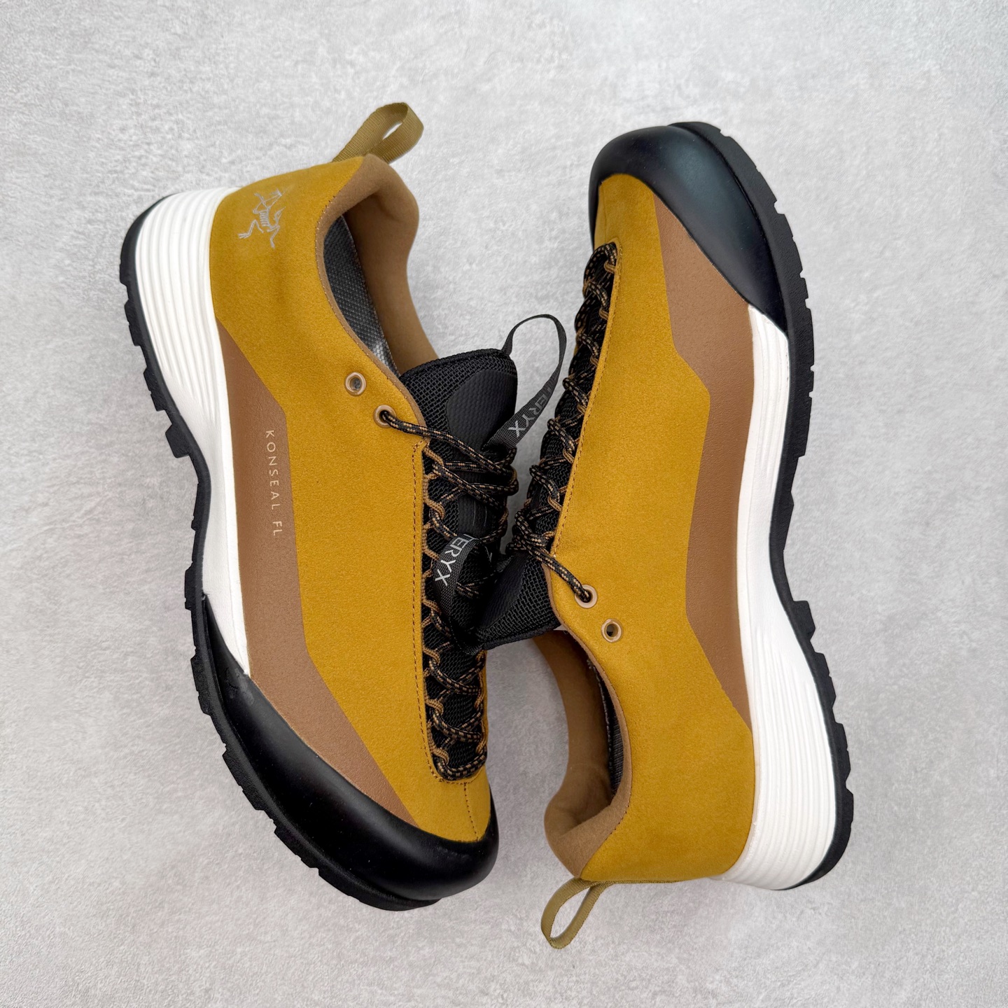 图片[3]-＃HP Arcteryx Konseal FL 2 Gore-Tex 始祖鸟户外防水透气低帮徒步登山鞋 Arcteryx中文名始祖鸟 加拿大户外服饰品牌 1989年创立于加拿大温哥华 始祖鸟来自加拿大海岸山脉 植根高山的专业户外品牌 始终秉承对精湛设计和工艺孜孜以求的准则 从1989年创立至今 Arcteryx始终不断在产品设计与做工上不惜工本 以满足始祖鸟的标准 品质、设计以及精简的理念造就了其良好的性能 并能满足严苛环境下的使用需求 尺码：39 40 41 42 43 44 45-选品中心