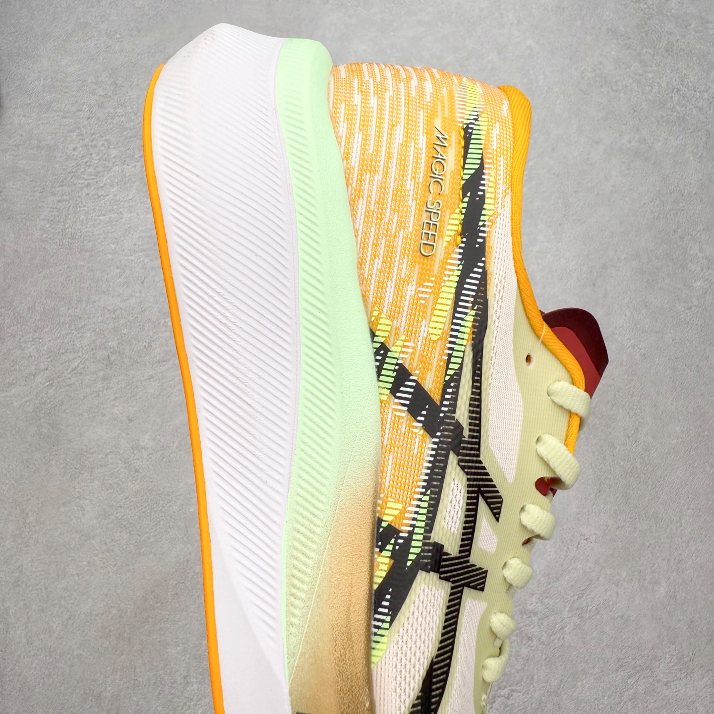 图片[6]-Asics Magic Speed 4 系列碳板竞速跑步鞋 鞋款采用亚瑟士FF BLAST CUSHIONING中底设计 为运动中带来回弾性和轻量性感受 工程网眼鞋面提供运动中所需的透气性和舒适性 内陷式碳板大底结构 带来运动时足底的舒适性和灵活性 帮助跑者获得轻盈的落地体验 尺码：36 37 38 39 39.5 40 40.5 41.5 42 42.5 43.5 44 45-选品中心