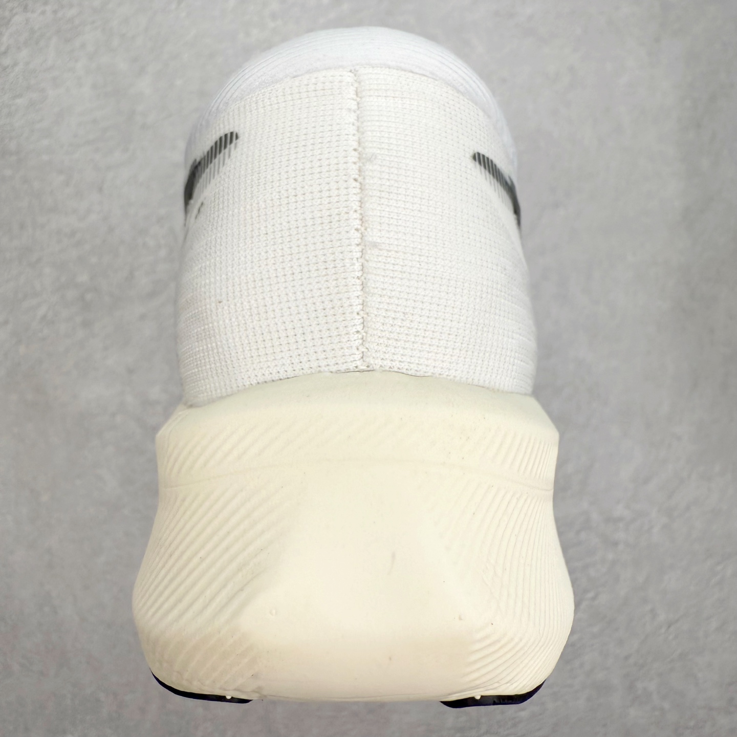 图片[8]-Asics Magic Speed 4 系列碳板竞速跑步鞋 鞋款采用亚瑟士FF BLAST CUSHIONING中底设计 为运动中带来回弾性和轻量性感受 工程网眼鞋面提供运动中所需的透气性和舒适性 内陷式碳板大底结构 带来运动时足底的舒适性和灵活性 帮助跑者获得轻盈的落地体验 尺码：36 37 38 39 39.5 40 40.5 41.5 42 42.5 43.5 44 45-选品中心