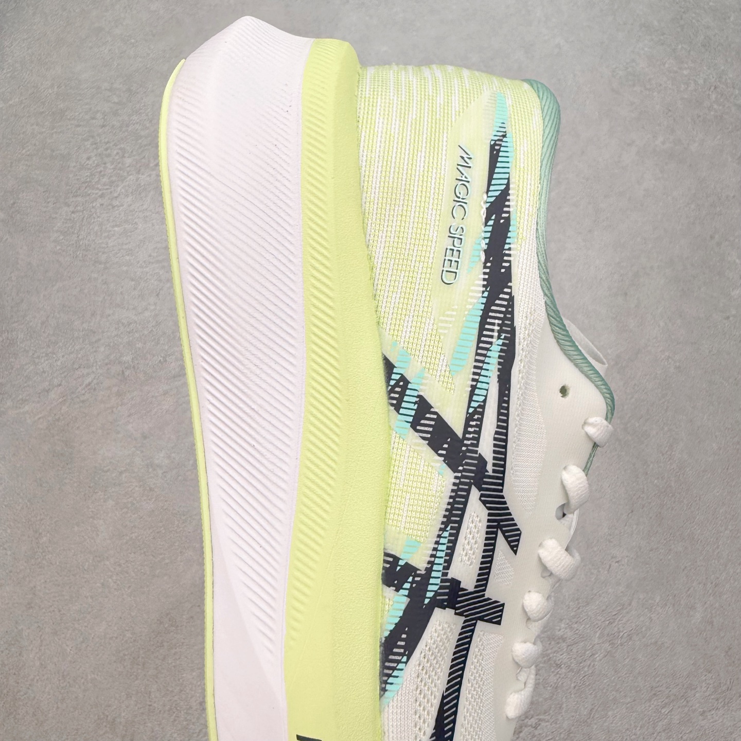 图片[6]-Asics Magic Speed 4 系列碳板竞速跑步鞋 鞋款采用亚瑟士FF BLAST CUSHIONING中底设计 为运动中带来回弾性和轻量性感受 工程网眼鞋面提供运动中所需的透气性和舒适性 内陷式碳板大底结构 带来运动时足底的舒适性和灵活性 帮助跑者获得轻盈的落地体验 尺码：36 37 38 39 39.5 40 40.5 41.5 42 42.5 43.5 44 45-选品中心