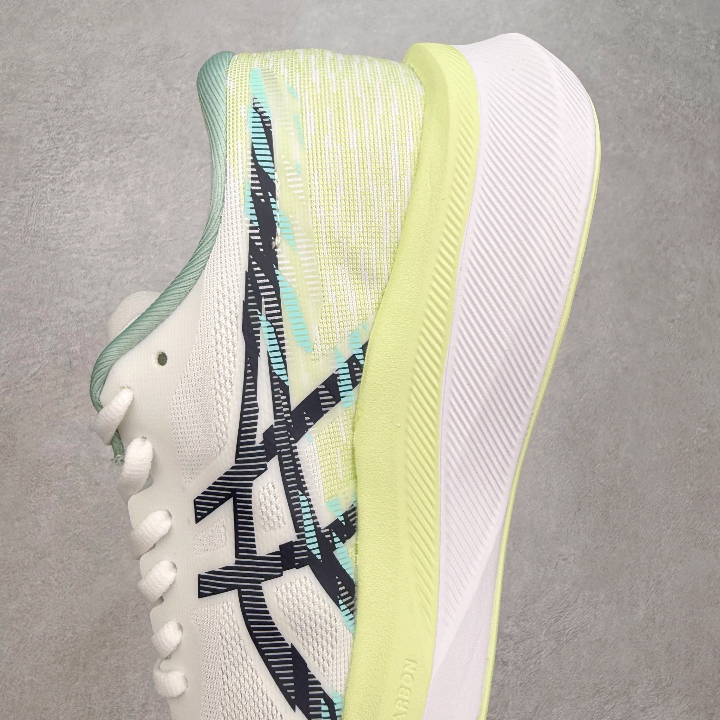 图片[7]-Asics Magic Speed 4 系列碳板竞速跑步鞋 鞋款采用亚瑟士FF BLAST CUSHIONING中底设计 为运动中带来回弾性和轻量性感受 工程网眼鞋面提供运动中所需的透气性和舒适性 内陷式碳板大底结构 带来运动时足底的舒适性和灵活性 帮助跑者获得轻盈的落地体验 尺码：36 37 38 39 39.5 40 40.5 41.5 42 42.5 43.5 44 45-选品中心