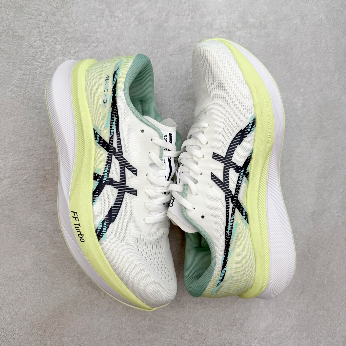 图片[3]-Asics Magic Speed 4 系列碳板竞速跑步鞋 鞋款采用亚瑟士FF BLAST CUSHIONING中底设计 为运动中带来回弾性和轻量性感受 工程网眼鞋面提供运动中所需的透气性和舒适性 内陷式碳板大底结构 带来运动时足底的舒适性和灵活性 帮助跑者获得轻盈的落地体验 尺码：36 37 38 39 39.5 40 40.5 41.5 42 42.5 43.5 44 45-选品中心