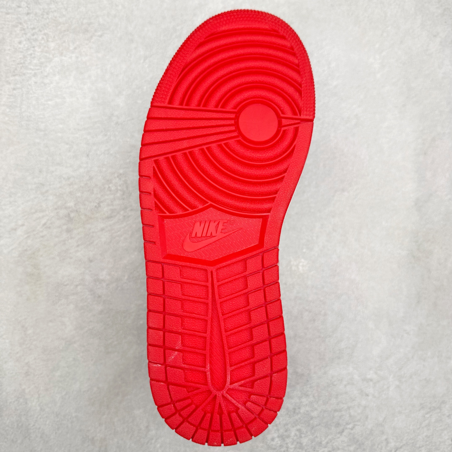 图片[9]-＃K版 Air Jordan AJ1 Low 低帮 HV4089-006 全新流水线出品 DT版本唯一平替选择 市场第二梯队最强版 全部原鞋开发 原楦原纸板开发 全鞋电脑针车 原厂内置全掌气垫 原盒内在原标 唯一Zp原版鞋带绑法 免检产品 全新2022版型 全头层皮料 完美零毛边处理 原厂配置全掌气垫 价格定位良心 几十个配色陆续出货 实拍调校N版已经零色差零失真 百分百还原实物色彩所见即所得 不存在货不对板色差等低级问题 选购参考实物拍摄 不混卖不参货 只用心做好货严格选品 承诺混一赔十 尺码：36 36.5 37.5 38 38.5 39 40 40.5 41 42 42.5 43 44 44.5 45-选品中心