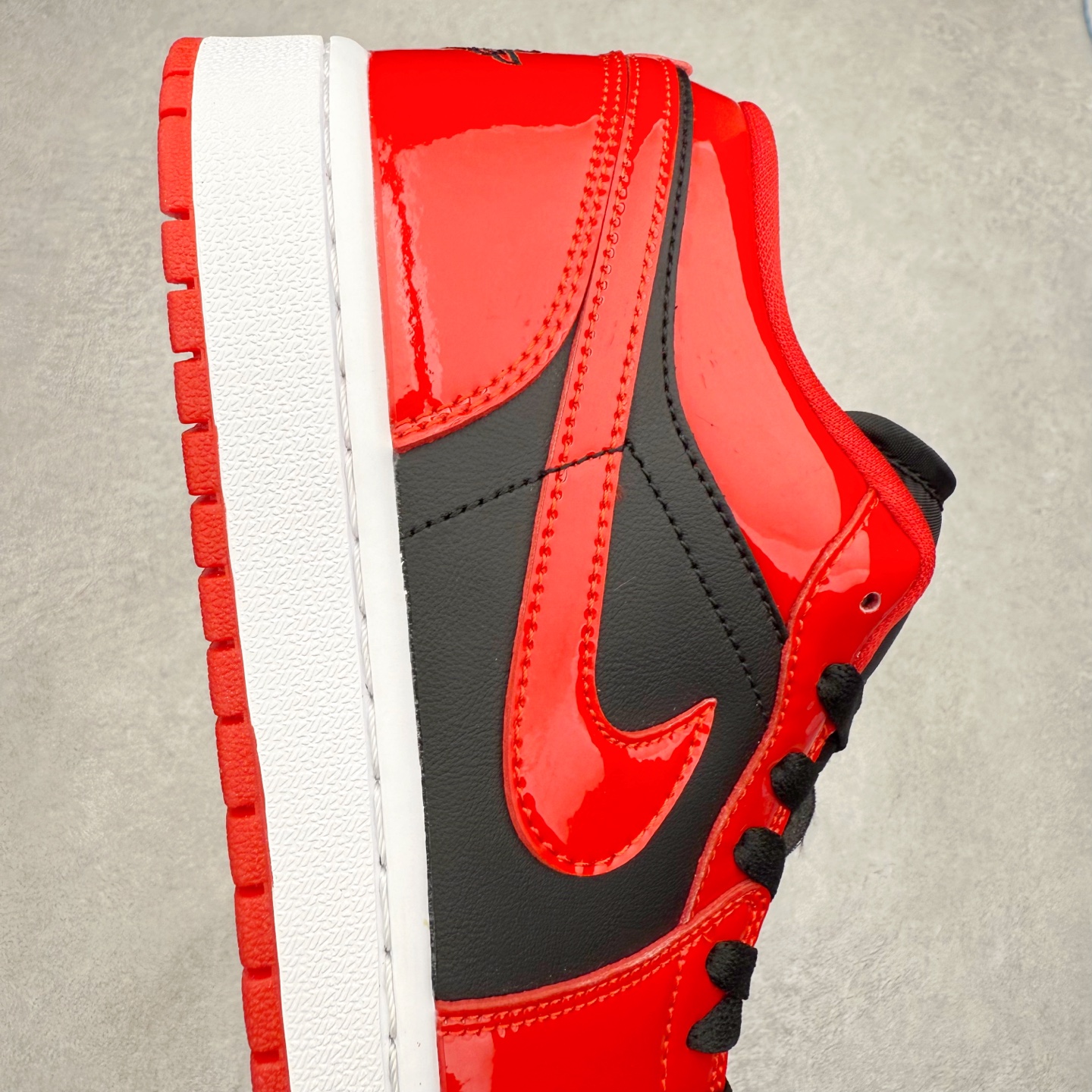 图片[6]-＃K版 Air Jordan AJ1 Low 低帮 HV4089-006 全新流水线出品 DT版本唯一平替选择 市场第二梯队最强版 全部原鞋开发 原楦原纸板开发 全鞋电脑针车 原厂内置全掌气垫 原盒内在原标 唯一Zp原版鞋带绑法 免检产品 全新2022版型 全头层皮料 完美零毛边处理 原厂配置全掌气垫 价格定位良心 几十个配色陆续出货 实拍调校N版已经零色差零失真 百分百还原实物色彩所见即所得 不存在货不对板色差等低级问题 选购参考实物拍摄 不混卖不参货 只用心做好货严格选品 承诺混一赔十 尺码：36 36.5 37.5 38 38.5 39 40 40.5 41 42 42.5 43 44 44.5 45-选品中心