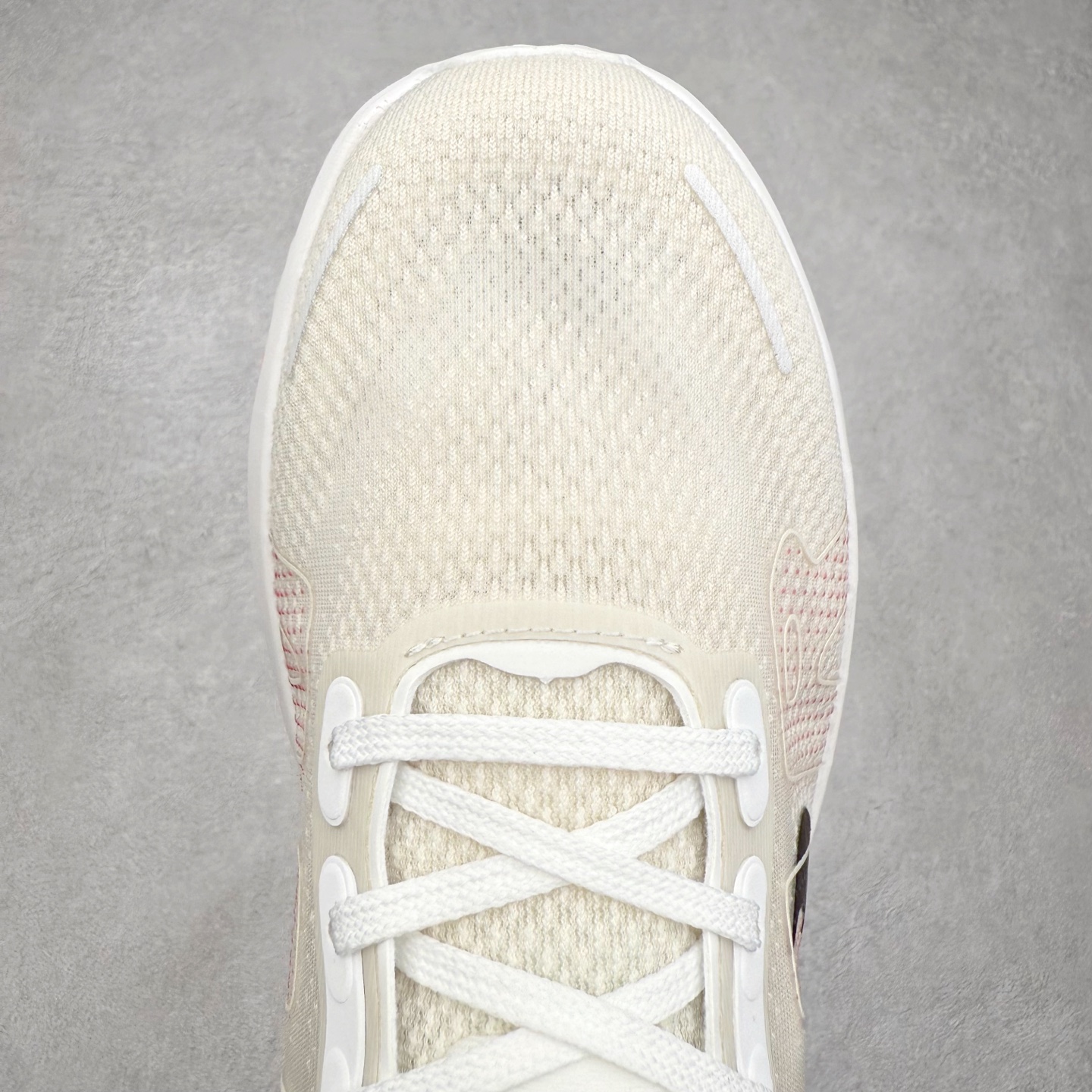 图片[4]-NK Vomero Premium 时尚舒适 网布防滑耐磨 低帮跑步鞋 HQ2050-103 实拍调校N版已经零色差零失真 百分百还原实物色彩所见即所得 不存在货不对板色差等低级问题 选购参考实物拍摄 不混卖不参货 只用心做好货严格选品 承诺混一赔十 尺码：36 36.5 37.5 38 38.5 39 40 40.5 41 42 42.5 43 44 44.5 45-选品中心