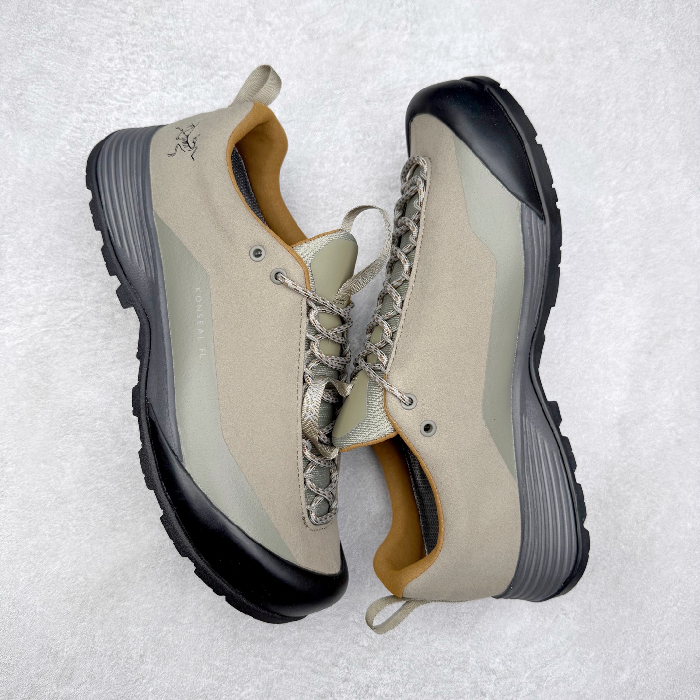 图片[3]-＃HP Arcteryx Konseal FL 2 Gore-Tex 始祖鸟户外防水透气低帮徒步登山鞋 Arcteryx中文名始祖鸟 加拿大户外服饰品牌 1989年创立于加拿大温哥华 始祖鸟来自加拿大海岸山脉 植根高山的专业户外品牌 始终秉承对精湛设计和工艺孜孜以求的准则 从1989年创立至今 Arcteryx始终不断在产品设计与做工上不惜工本 以满足始祖鸟的标准 品质、设计以及精简的理念造就了其良好的性能 并能满足严苛环境下的使用需求 尺码：39 40 41 42 43 44 45-选品中心