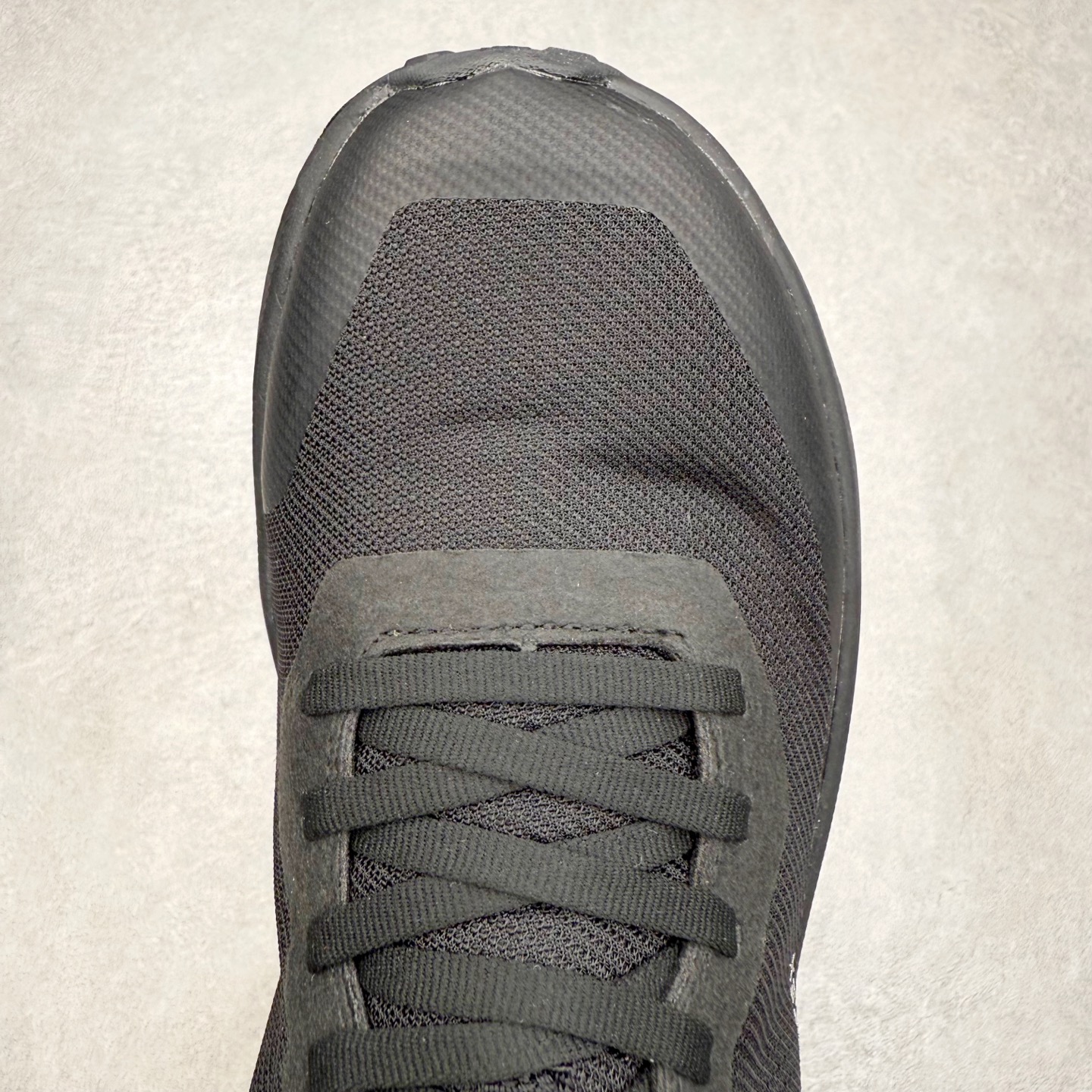 图片[4]-DESCENTE Dualis 迪桑特防水户外耐磨低帮生活休闲徒步登山鞋 DESCENTE（迪桑特）创立于1935年，品牌名取自法语词汇，意为“滑降”。品牌箭头标识代表滑雪的三种技术“高速直线滑行”、“穿越”和“侧滑”，也寓意品牌在打造高端专业运动产品中不断追求完美的创新精神，致力于成为中国高端专业滑雪、综训、女子、铁人三项、高尔夫的第一品牌。尺码：39 40 41 42 43 44 45-选品中心