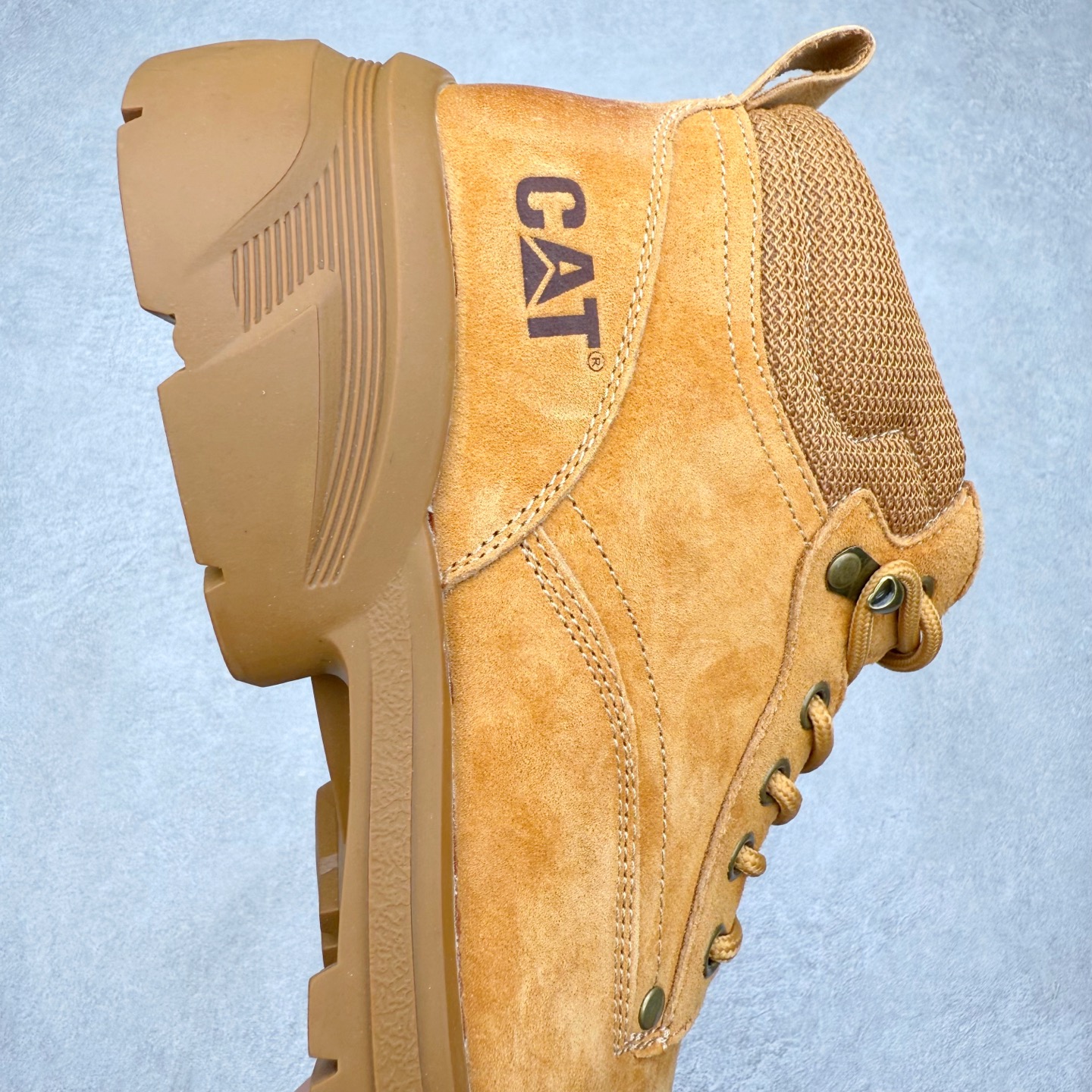 图片[6]-CAT卡特 硬汉推土机品牌经典百搭户外中帮休闲马丁靴系列 广东大厂品质 官网常年主打款 时尚潮流搭配 面料釆用意大利进口磨砂牛皮 全鞋真牛皮材料 大底到五金都是代工厂原材料制作 好货不杀猪 首单质量严格把控 全套官网统一包装 今年冬季防寒户外专用 日常随意搭配 型男必备 尺码：39-44 (偏大一码)-选品中心