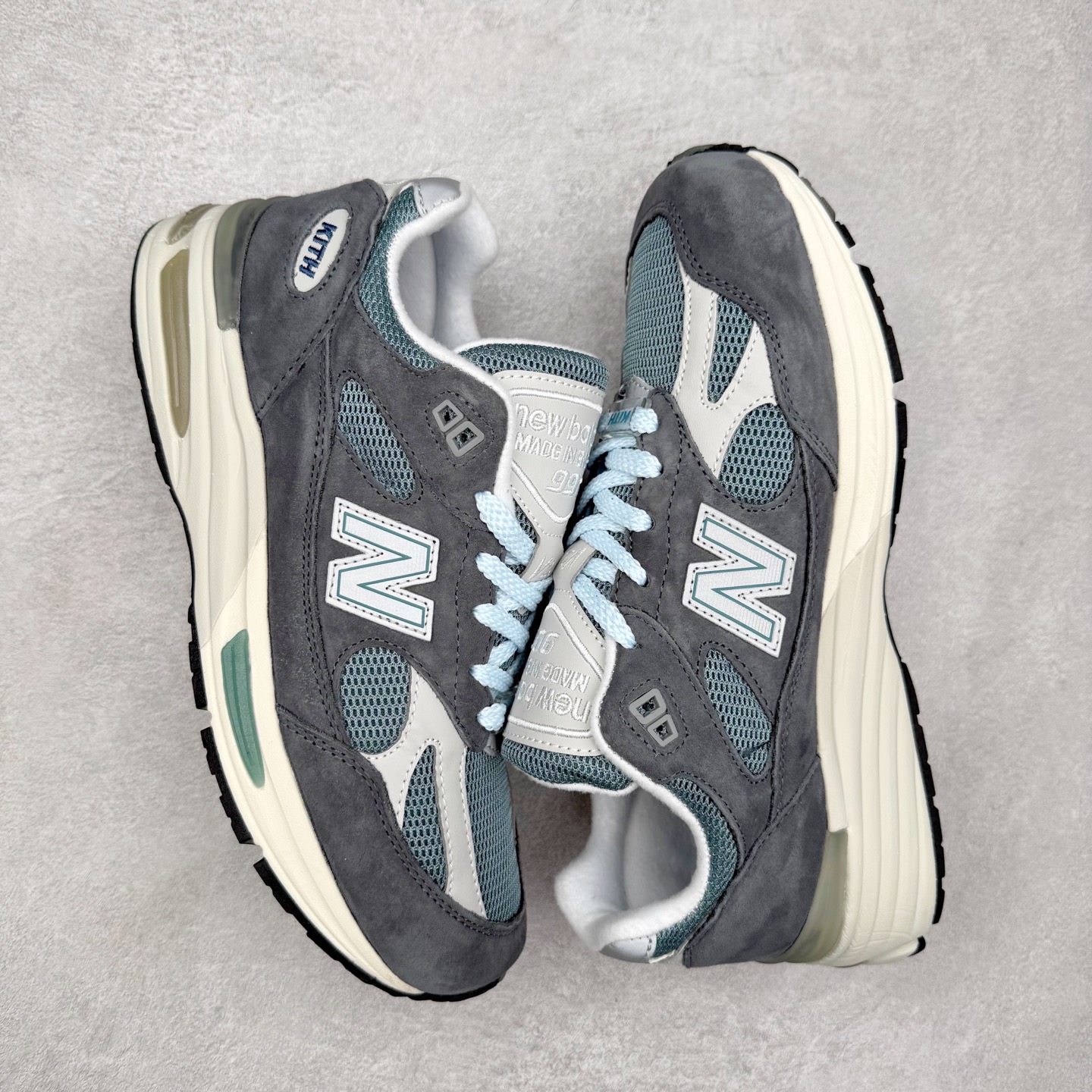 图片[3]-＃K版纯原 New Balance 新百伦NB991总统复古慢跑鞋 鞋身以网眼鞋面结合同色系优质麂皮革构成，鞋舌处点缀 New Balance Made In USA 同色系刺绣标识，彰显鞋款身份。鞋侧点缀银色 \\\”991\\\” 字样，丰富鞋身设计的同时，构建时尚外观。鞋款搭载 ABZORB 缓震系统，通过缓冲和抗压性的结合来吸收冲击力，舒适功能升级。同时搭配泛黄做旧中底，打造丰富层次感，缔造出色复古韵味。尺码：36 37 37.5 38 38.5 39 40 40.5 41.5 42 42.5 43 44 44.5 45-选品中心