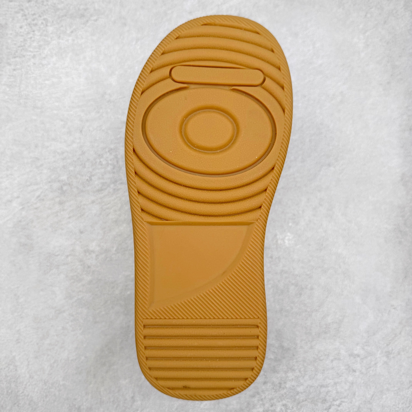 图片[9]-Sanrio/三丽鸥 x OLD ORDER 联名限定 凯蒂粉蓝 6.5CM 厚底增高帆布鞋 马卡龙 鞋身满印的Hello Kitty凯蒂猫图案真的好可爱💗 粉蓝色系的毛边设计满满小香风氛围感 脚感蛮舒适的不磨脚，搭配清新干净 小个子也能拥有大长腿 出街穿这双回头率拉满了🥰 氛围感就够了 日常穿搭也很出彩啦 货号：O2320805 尺码：35 36 37 38 39 40-选品中心