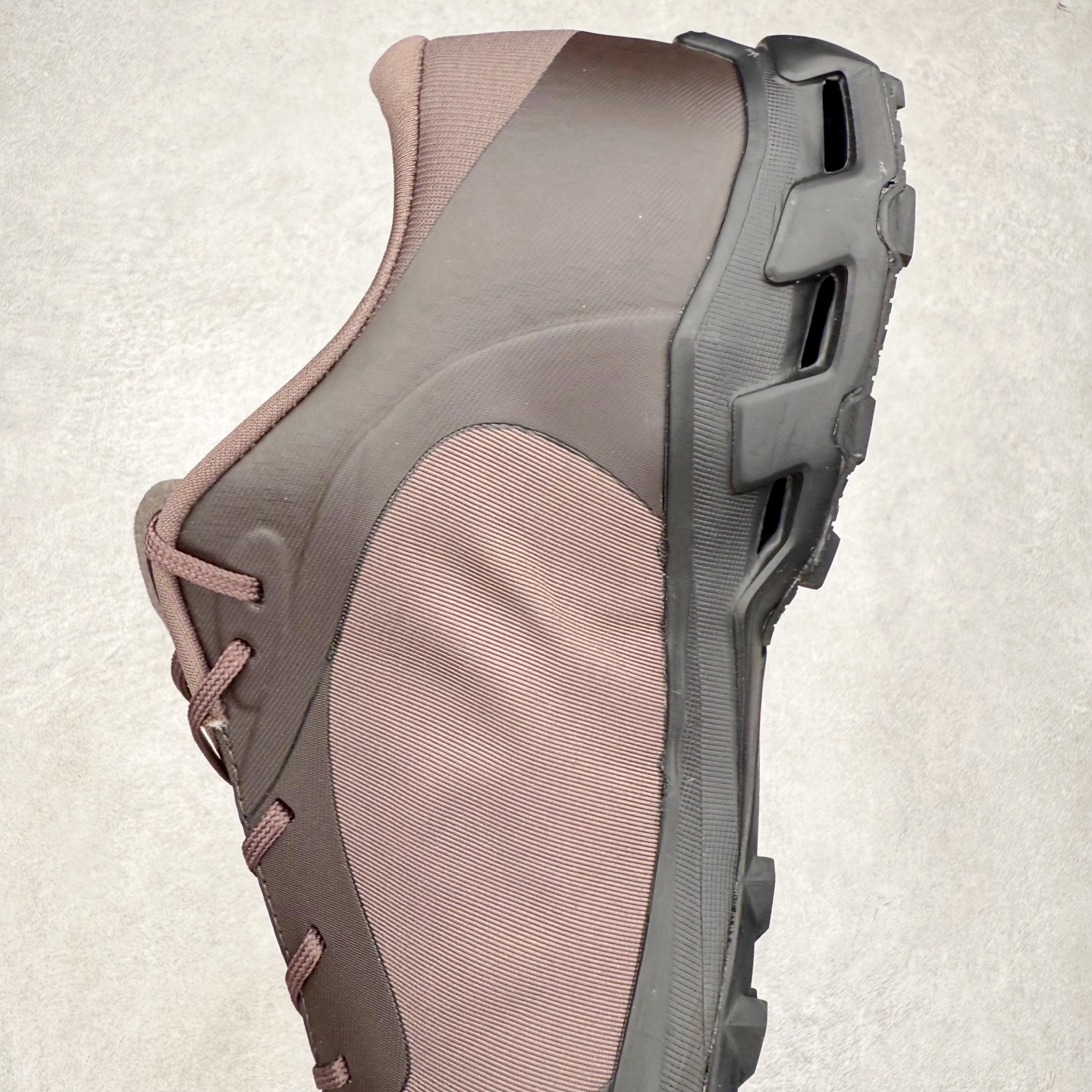 图片[7]-POST ARCHIVE FACTION (PAF) x On昂跑 Cloudventure Peak 联名简约舒适减震低帮休闲跑步鞋 此运动品牌 开创于2010年 缓震着陆、强效回弹、轻柔质感的设计构思始终是ON研制关键 与此同时基于“为全球提供革新性的跑步感受”信念 陆续推出了多款跑鞋及其以专业运动人体跑步工程学为设计关键的功能性跑步服饰设备 让跑者不费力气地畅快畅跑 尺码：40 40.5 41 42 42.5 43 44 44.5 45 46-选品中心