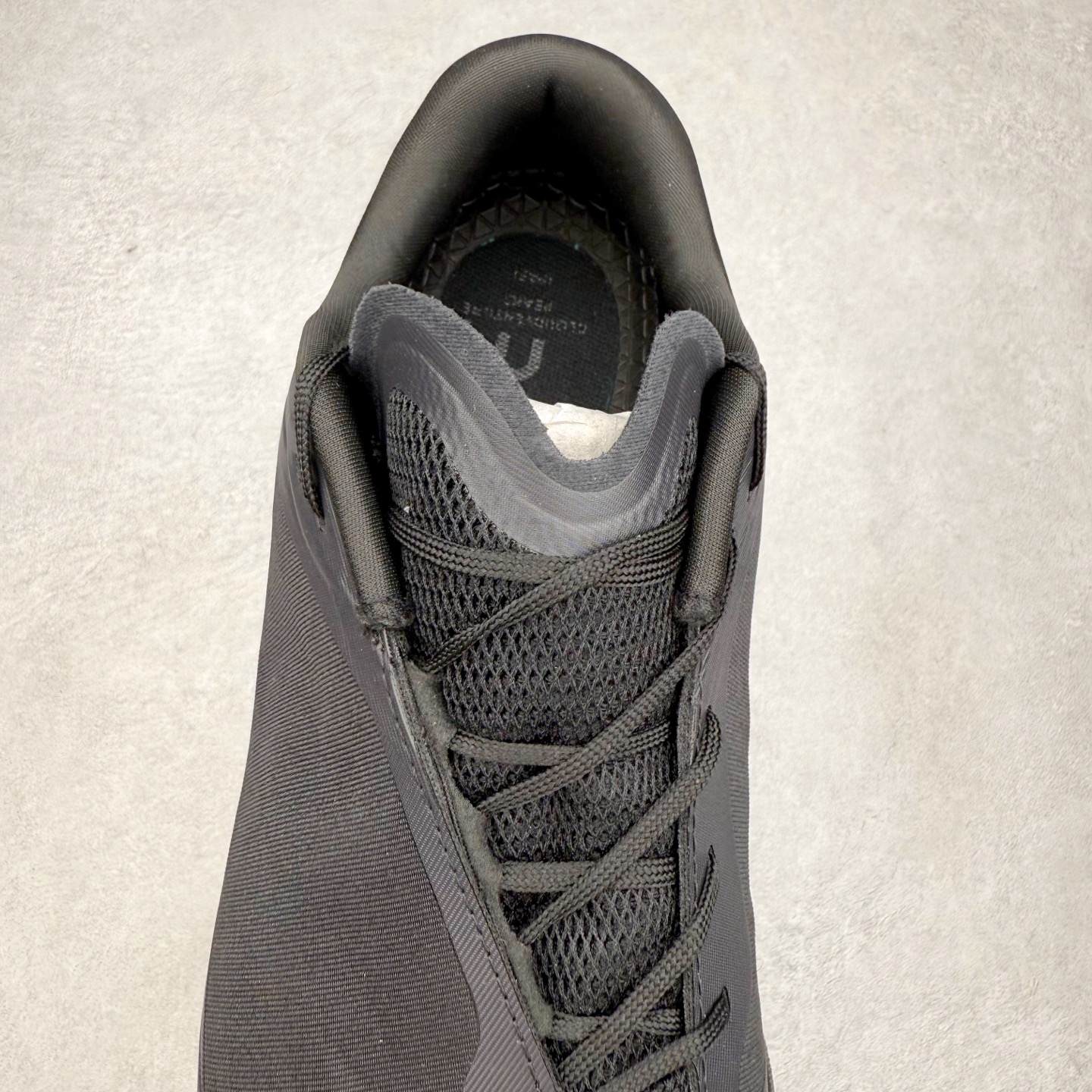 图片[5]-POST ARCHIVE FACTION (PAF) x On昂跑 Cloudventure Peak 联名简约舒适减震低帮休闲跑步鞋 此运动品牌 开创于2010年 缓震着陆、强效回弹、轻柔质感的设计构思始终是ON研制关键 与此同时基于“为全球提供革新性的跑步感受”信念 陆续推出了多款跑鞋及其以专业运动人体跑步工程学为设计关键的功能性跑步服饰设备 让跑者不费力气地畅快畅跑 尺码：40 40.5 41 42 42.5 43 44 44.5 45 46-选品中心