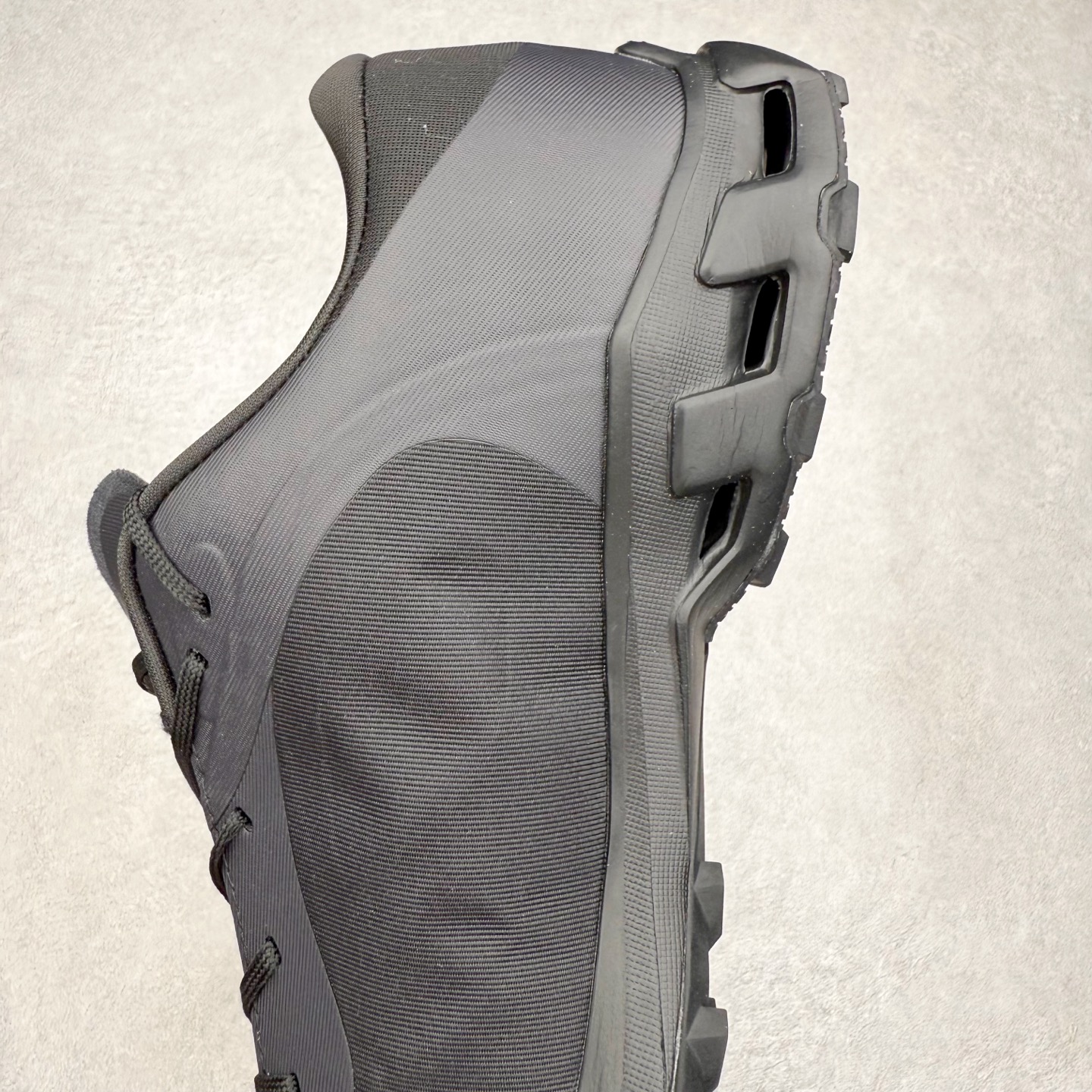 图片[7]-POST ARCHIVE FACTION (PAF) x On昂跑 Cloudventure Peak 联名简约舒适减震低帮休闲跑步鞋 此运动品牌 开创于2010年 缓震着陆、强效回弹、轻柔质感的设计构思始终是ON研制关键 与此同时基于“为全球提供革新性的跑步感受”信念 陆续推出了多款跑鞋及其以专业运动人体跑步工程学为设计关键的功能性跑步服饰设备 让跑者不费力气地畅快畅跑 尺码：40 40.5 41 42 42.5 43 44 44.5 45 46-选品中心