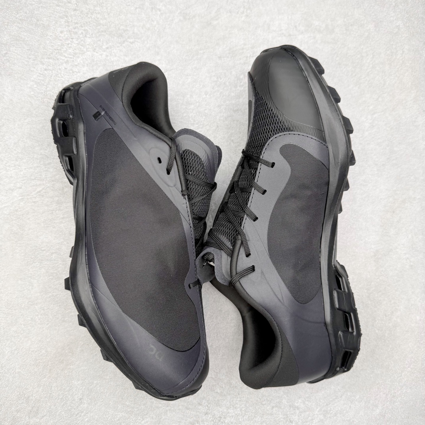 图片[3]-POST ARCHIVE FACTION (PAF) x On昂跑 Cloudventure Peak 联名简约舒适减震低帮休闲跑步鞋 此运动品牌 开创于2010年 缓震着陆、强效回弹、轻柔质感的设计构思始终是ON研制关键 与此同时基于“为全球提供革新性的跑步感受”信念 陆续推出了多款跑鞋及其以专业运动人体跑步工程学为设计关键的功能性跑步服饰设备 让跑者不费力气地畅快畅跑 尺码：40 40.5 41 42 42.5 43 44 44.5 45 46-选品中心