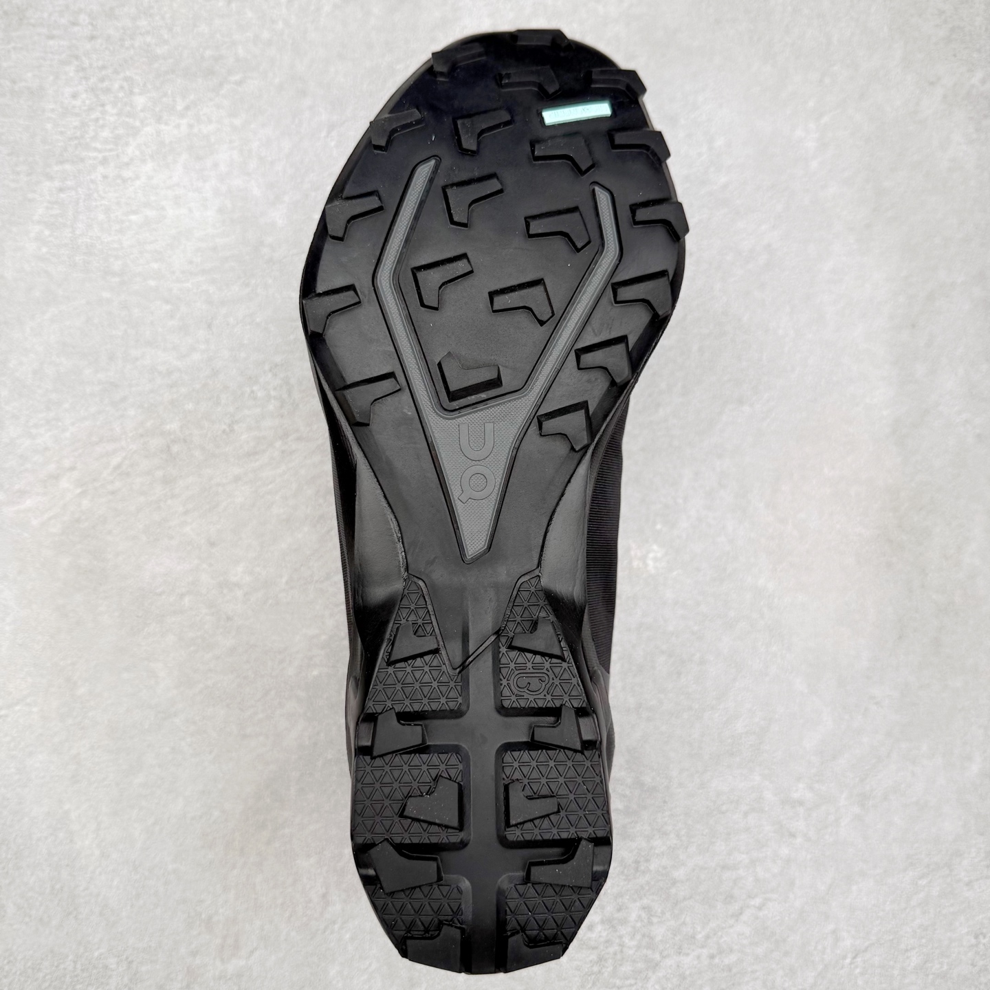 图片[9]-POST ARCHIVE FACTION (PAF) x On昂跑 Cloudventure Peak 联名简约舒适减震低帮休闲跑步鞋 此运动品牌 开创于2010年 缓震着陆、强效回弹、轻柔质感的设计构思始终是ON研制关键 与此同时基于“为全球提供革新性的跑步感受”信念 陆续推出了多款跑鞋及其以专业运动人体跑步工程学为设计关键的功能性跑步服饰设备 让跑者不费力气地畅快畅跑 尺码：40 40.5 41 42 42.5 43 44 44.5 45 46-选品中心