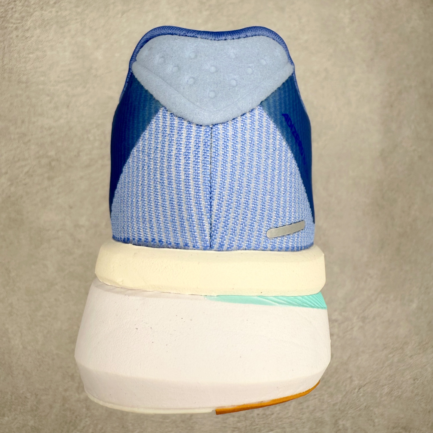 图片[8]-AD Adizero Boston 13 夏季透气网眼竞速跑鞋 JS4956 融合Lightstrike和Lightstrike Pro技术 采用乙烯/乙酸乙烯酯(EVA)材质 打造舒适中底 含ENERGYROD能量碳柱 旨在为步伐添活力 尺码：36 36.5 37 38 38.5 39 40 40.5 41 42 42.5 43 44 44.5 45-选品中心