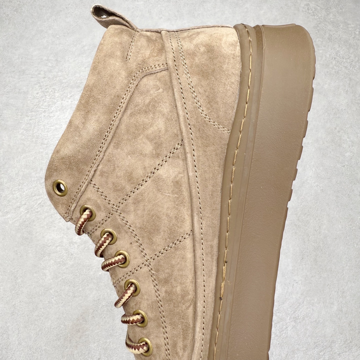 图片[7]-Timberland添柏岚/天伯伦户外中帮休闲马丁靴系列 广东大厂品质 原盒原包装 面料采用意大利🇮🇹顶级磨砂细纹牛皮 搭配防臭防腐真皮乳胶鞋垫 给您完美的穿着体验 质量考究耐穿 型男必备 专治不帅 高品质脚感一流 尺码：39 40 41 42 43 44（皮鞋码）-选品中心