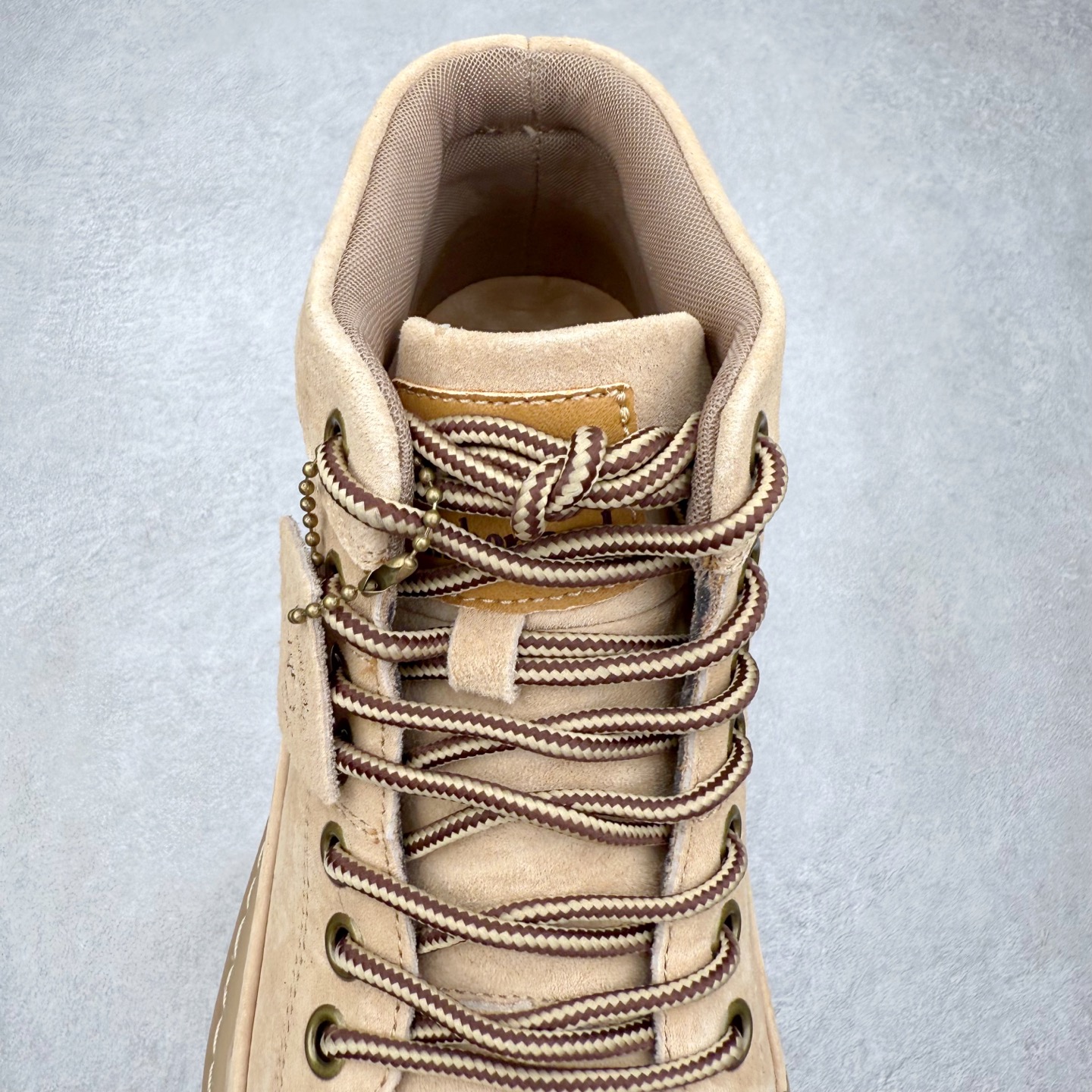 图片[5]-Timberland添柏岚/天伯伦户外中帮休闲马丁靴系列 广东大厂品质 原盒原包装 面料采用意大利🇮🇹顶级磨砂细纹牛皮 搭配防臭防腐真皮乳胶鞋垫 给您完美的穿着体验 质量考究耐穿 型男必备 专治不帅 高品质脚感一流 尺码：39 40 41 42 43 44（皮鞋码）-选品中心