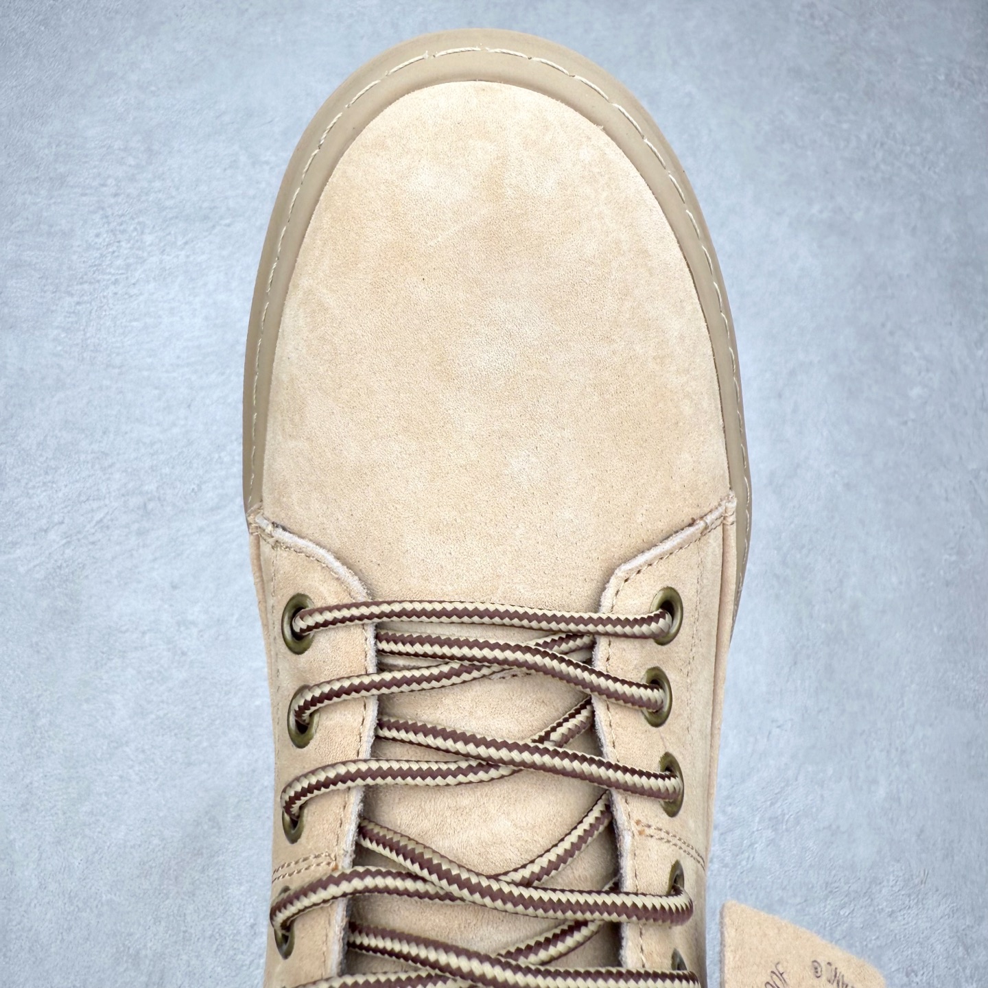 图片[4]-Timberland添柏岚/天伯伦户外中帮休闲马丁靴系列 广东大厂品质 原盒原包装 面料采用意大利🇮🇹顶级磨砂细纹牛皮 搭配防臭防腐真皮乳胶鞋垫 给您完美的穿着体验 质量考究耐穿 型男必备 专治不帅 高品质脚感一流 尺码：39 40 41 42 43 44（皮鞋码）-选品中心