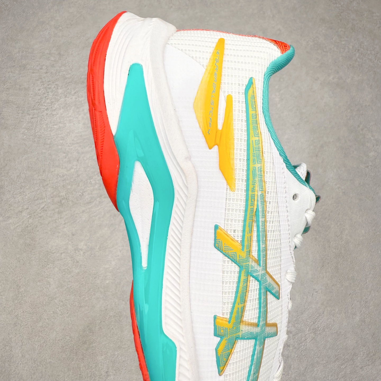 图片[6]-Asics NETBURNER BALLISTIC FF 4 亚瑟士舒适时尚潮流简约减震低帮训练鞋 DYNAWRAP 技术可提升稳定性 FLYTEFOAM 科技打造轻量缓冲组件 FLYTEFOAM Propel 技术鞋垫可提升吸震与回弹效果 TWISSTRUS 技术可提升速度与变向奔跑动作ASICSGRIP 科技可提升在球场上的抓地力 后足 GEL 缓冲科技可提供出色的避震效果AHAR 橡胶可提升耐用性 尺码：35 36 36.5 37 38 38.5 39 40 40.5 41 42 42.5 43 44 45-选品中心