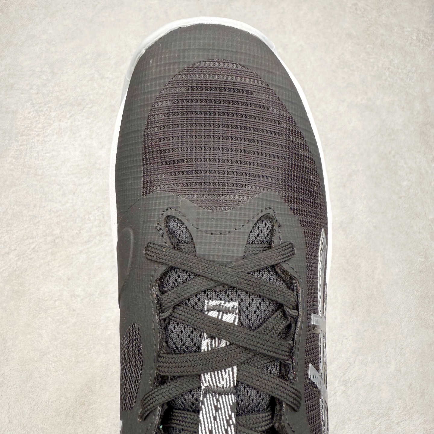 图片[4]-Asics NETBURNER BALLISTIC FF 4 亚瑟士舒适时尚潮流简约减震低帮训练鞋 DYNAWRAP 技术可提升稳定性 FLYTEFOAM 科技打造轻量缓冲组件 FLYTEFOAM Propel 技术鞋垫可提升吸震与回弹效果 TWISSTRUS 技术可提升速度与变向奔跑动作ASICSGRIP 科技可提升在球场上的抓地力 后足 GEL 缓冲科技可提供出色的避震效果AHAR 橡胶可提升耐用性 尺码：35 36 36.5 37 38 38.5 39 40 40.5 41 42 42.5 43 44 45-选品中心