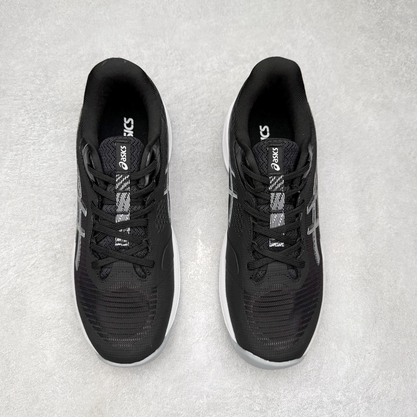 图片[2]-Asics NETBURNER BALLISTIC FF 4 亚瑟士舒适时尚潮流简约减震低帮训练鞋 DYNAWRAP 技术可提升稳定性 FLYTEFOAM 科技打造轻量缓冲组件 FLYTEFOAM Propel 技术鞋垫可提升吸震与回弹效果 TWISSTRUS 技术可提升速度与变向奔跑动作ASICSGRIP 科技可提升在球场上的抓地力 后足 GEL 缓冲科技可提供出色的避震效果AHAR 橡胶可提升耐用性 尺码：35 36 36.5 37 38 38.5 39 40 40.5 41 42 42.5 43 44 45-选品中心