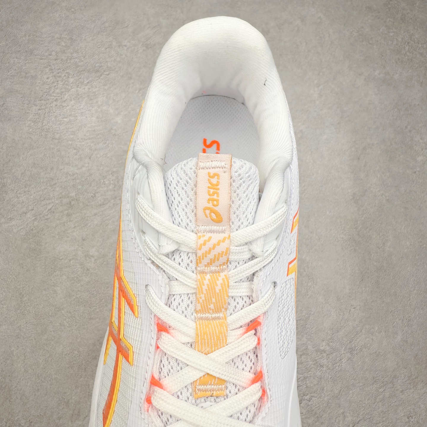 图片[5]-Asics NETBURNER BALLISTIC FF 4 亚瑟士舒适时尚潮流简约减震低帮训练鞋 DYNAWRAP 技术可提升稳定性 FLYTEFOAM 科技打造轻量缓冲组件 FLYTEFOAM Propel 技术鞋垫可提升吸震与回弹效果 TWISSTRUS 技术可提升速度与变向奔跑动作ASICSGRIP 科技可提升在球场上的抓地力 后足 GEL 缓冲科技可提供出色的避震效果AHAR 橡胶可提升耐用性 尺码：35 36 36.5 37 38 38.5 39 40 40.5 41 42 42.5 43 44 45-选品中心