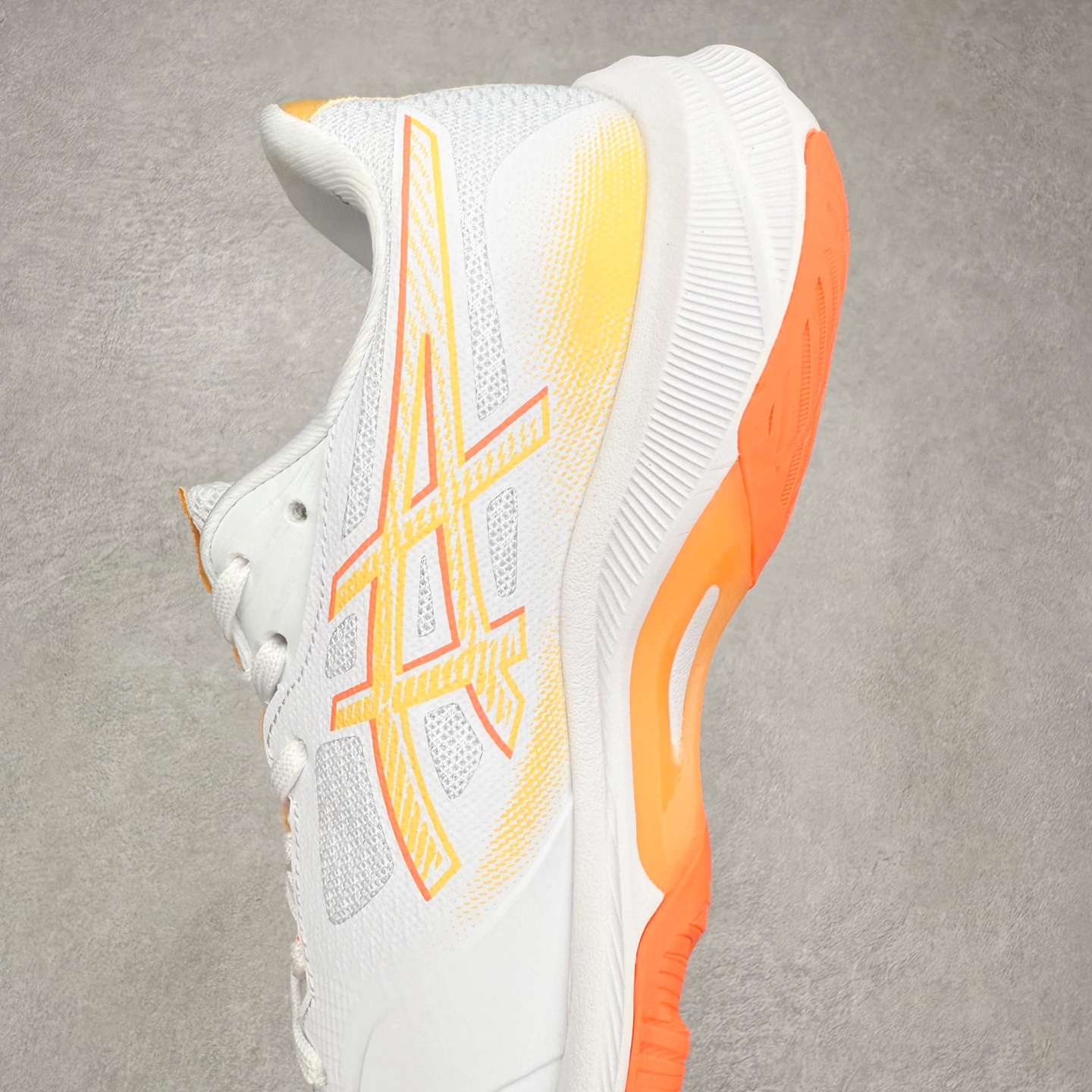 图片[7]-Asics NETBURNER BALLISTIC FF 4 亚瑟士舒适时尚潮流简约减震低帮训练鞋 DYNAWRAP 技术可提升稳定性 FLYTEFOAM 科技打造轻量缓冲组件 FLYTEFOAM Propel 技术鞋垫可提升吸震与回弹效果 TWISSTRUS 技术可提升速度与变向奔跑动作ASICSGRIP 科技可提升在球场上的抓地力 后足 GEL 缓冲科技可提供出色的避震效果AHAR 橡胶可提升耐用性 尺码：35 36 36.5 37 38 38.5 39 40 40.5 41 42 42.5 43 44 45-选品中心