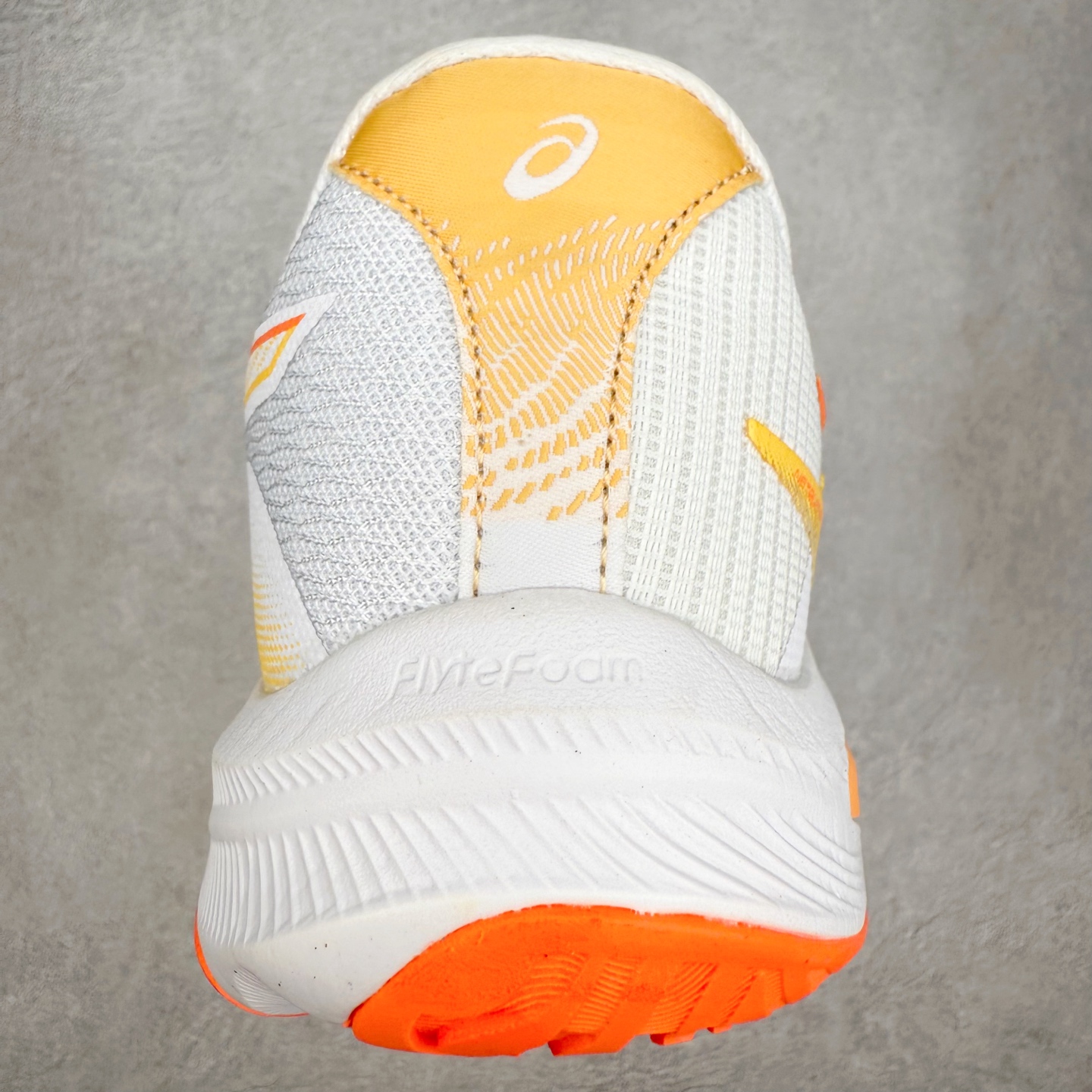 图片[8]-Asics NETBURNER BALLISTIC FF 4 亚瑟士舒适时尚潮流简约减震低帮训练鞋 DYNAWRAP 技术可提升稳定性 FLYTEFOAM 科技打造轻量缓冲组件 FLYTEFOAM Propel 技术鞋垫可提升吸震与回弹效果 TWISSTRUS 技术可提升速度与变向奔跑动作ASICSGRIP 科技可提升在球场上的抓地力 后足 GEL 缓冲科技可提供出色的避震效果AHAR 橡胶可提升耐用性 尺码：35 36 36.5 37 38 38.5 39 40 40.5 41 42 42.5 43 44 45-选品中心