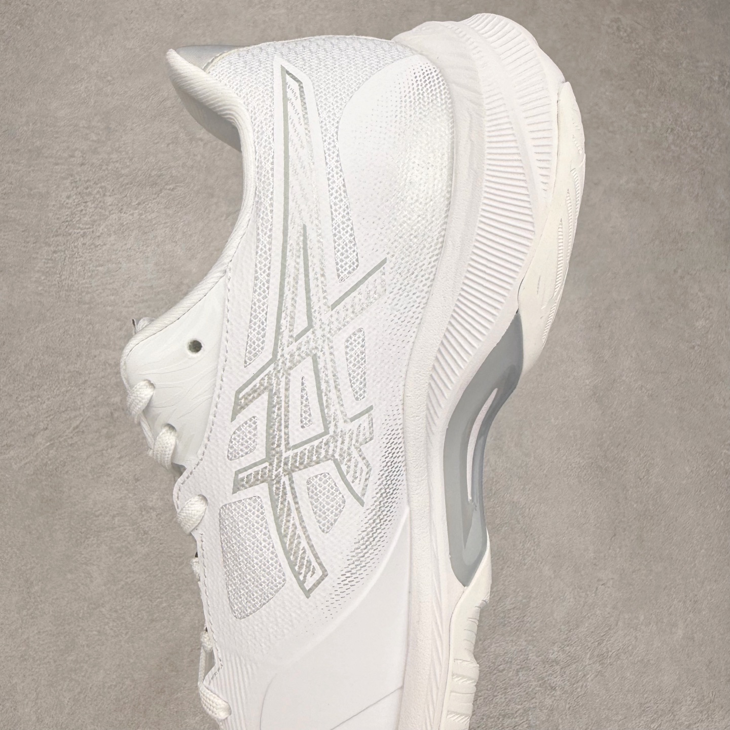 图片[7]-Asics NETBURNER BALLISTIC FF 4 亚瑟士舒适时尚潮流简约减震低帮训练鞋 DYNAWRAP 技术可提升稳定性 FLYTEFOAM 科技打造轻量缓冲组件 FLYTEFOAM Propel 技术鞋垫可提升吸震与回弹效果 TWISSTRUS 技术可提升速度与变向奔跑动作ASICSGRIP 科技可提升在球场上的抓地力 后足 GEL 缓冲科技可提供出色的避震效果AHAR 橡胶可提升耐用性 尺码：35 36 36.5 37 38 38.5 39 40 40.5 41 42 42.5 43 44 45-选品中心