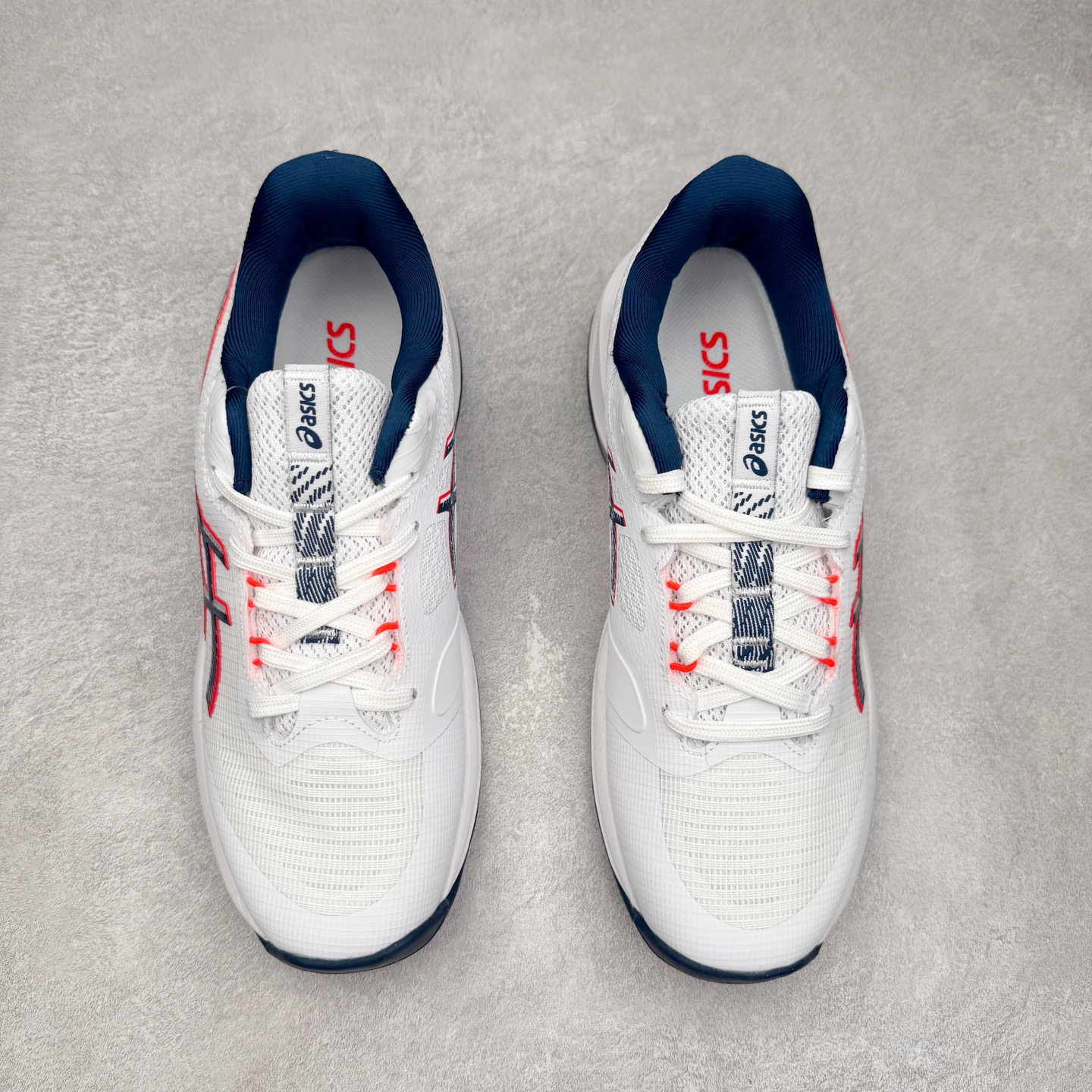 图片[2]-Asics NETBURNER BALLISTIC FF 4 亚瑟士舒适时尚潮流简约减震低帮训练鞋 DYNAWRAP 技术可提升稳定性 FLYTEFOAM 科技打造轻量缓冲组件 FLYTEFOAM Propel 技术鞋垫可提升吸震与回弹效果 TWISSTRUS 技术可提升速度与变向奔跑动作ASICSGRIP 科技可提升在球场上的抓地力 后足 GEL 缓冲科技可提供出色的避震效果AHAR 橡胶可提升耐用性 尺码：35 36 36.5 37 38 38.5 39 40 40.5 41 42 42.5 43 44 45-选品中心