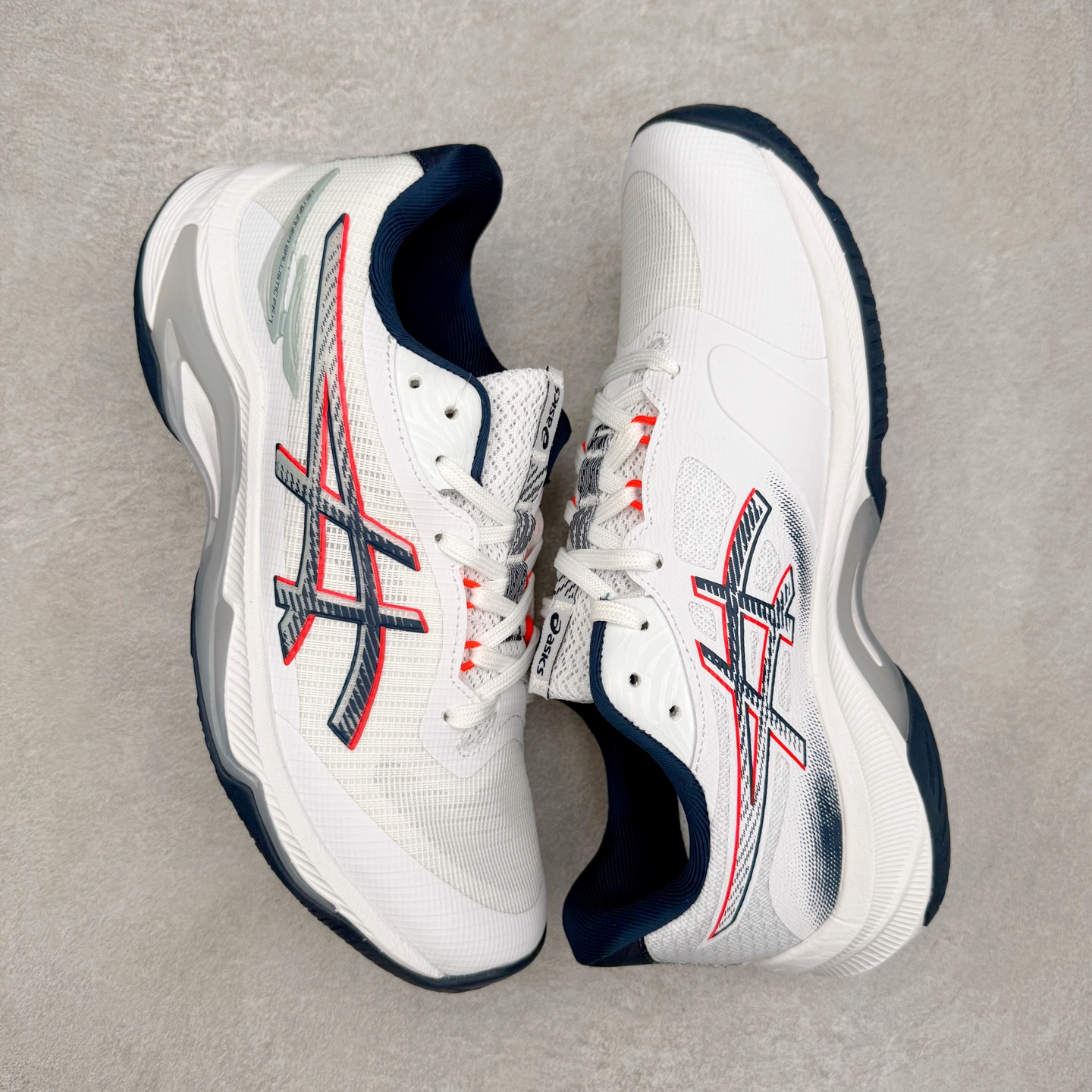 图片[3]-Asics NETBURNER BALLISTIC FF 4 亚瑟士舒适时尚潮流简约减震低帮训练鞋 DYNAWRAP 技术可提升稳定性 FLYTEFOAM 科技打造轻量缓冲组件 FLYTEFOAM Propel 技术鞋垫可提升吸震与回弹效果 TWISSTRUS 技术可提升速度与变向奔跑动作ASICSGRIP 科技可提升在球场上的抓地力 后足 GEL 缓冲科技可提供出色的避震效果AHAR 橡胶可提升耐用性 尺码：35 36 36.5 37 38 38.5 39 40 40.5 41 42 42.5 43 44 45-选品中心