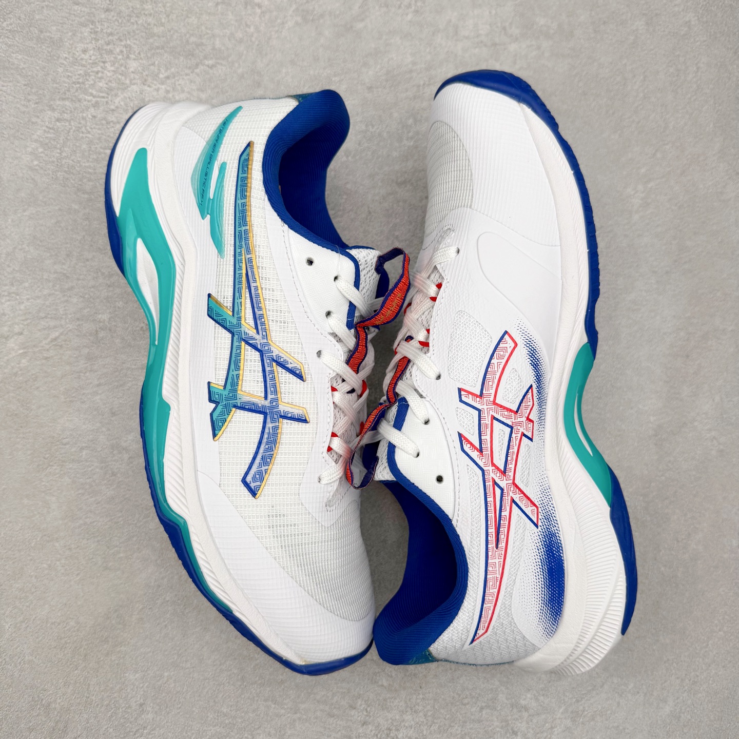 图片[3]-Asics NETBURNER BALLISTIC FF 4 亚瑟士舒适时尚潮流简约减震低帮训练鞋 DYNAWRAP 技术可提升稳定性 FLYTEFOAM 科技打造轻量缓冲组件 FLYTEFOAM Propel 技术鞋垫可提升吸震与回弹效果 TWISSTRUS 技术可提升速度与变向奔跑动作ASICSGRIP 科技可提升在球场上的抓地力 后足 GEL 缓冲科技可提供出色的避震效果AHAR 橡胶可提升耐用性 尺码：35 36 36.5 37 38 38.5 39 40 40.5 41 42 42.5 43 44 45-选品中心