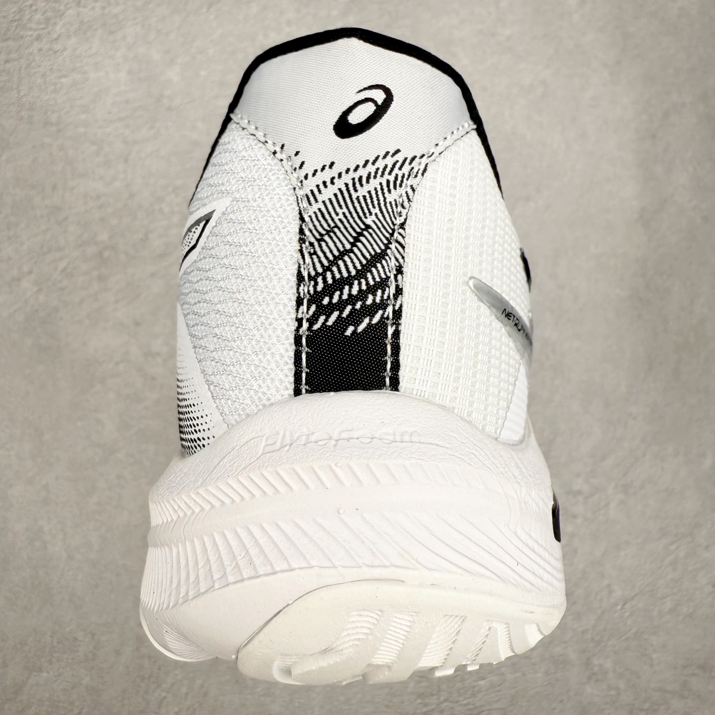 图片[8]-Asics NETBURNER BALLISTIC FF 4 亚瑟士舒适时尚潮流简约减震低帮训练鞋 DYNAWRAP 技术可提升稳定性 FLYTEFOAM 科技打造轻量缓冲组件 FLYTEFOAM Propel 技术鞋垫可提升吸震与回弹效果 TWISSTRUS 技术可提升速度与变向奔跑动作ASICSGRIP 科技可提升在球场上的抓地力 后足 GEL 缓冲科技可提供出色的避震效果AHAR 橡胶可提升耐用性 尺码：35 36 36.5 37 38 38.5 39 40 40.5 41 42 42.5 43 44 45-选品中心