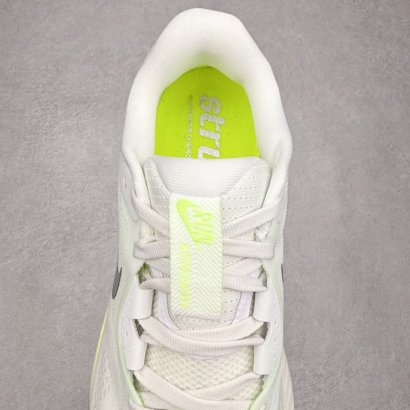 图片[5]-NK Zoom Structure 26 Light Armory 舒适百搭防滑耐磨 低帮 休闲跑步鞋 男女同款 实拍调校N版已经零色差零失真 百分百还原实物色彩所见即所得 不存在货不对板色差等低级问题 选购参考实物拍摄 不混卖不参货 只用心做好货严格选品 承诺混一赔十 尺码：36 36.5 37.5 38 38.5 39 40 40.5 41 42 42.5 43 44 44.5 45-选品中心