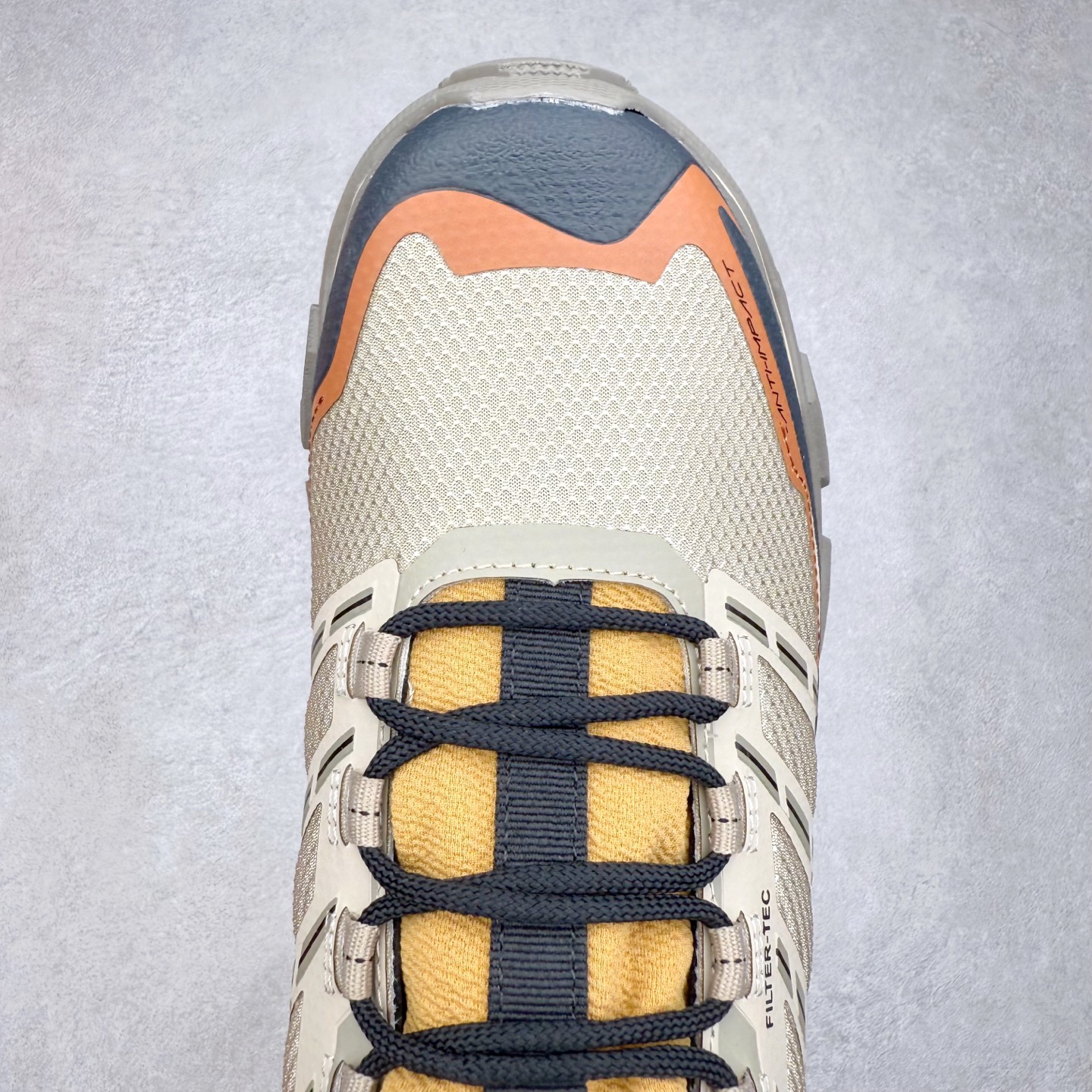 图片[4]-KAILAS 凯乐石远征5代 FLT 舒适简约经典登山 防滑耐磨防水低帮徒步鞋 KAILAS凯乐石品牌是全球三大全系攀登品牌之一，于2003年创立于中国广州，致力于为有攀登梦想的户外运动员及爱好者，研发制造功能性专业装备，满足他们在极限环境下安全舒适的需求，凯乐石专注于科技面料的开发及专业功能设计，产品线覆盖登山、攀岩、徒步、越野跑山、露营、旅行等多项户外运动，通过运动员的测试反馈，不断进化迭代，产品荣获国内外大奖71座，发明专利21个，更突破性的自主研发攀登器械，打造出中国的攀登硬实力。实拍调校N版已经零色差零失真 百分百还原实物色彩所见即所得 不存在货不对板色差等低级问题 选购参考实物拍摄 不混卖不参货 只用心做好货严格选品 承诺混一赔十 尺码：36 36.5 37.5 38 38.5 39 40 40.5 41 42 42.5 43 44 44.5 45-选品中心