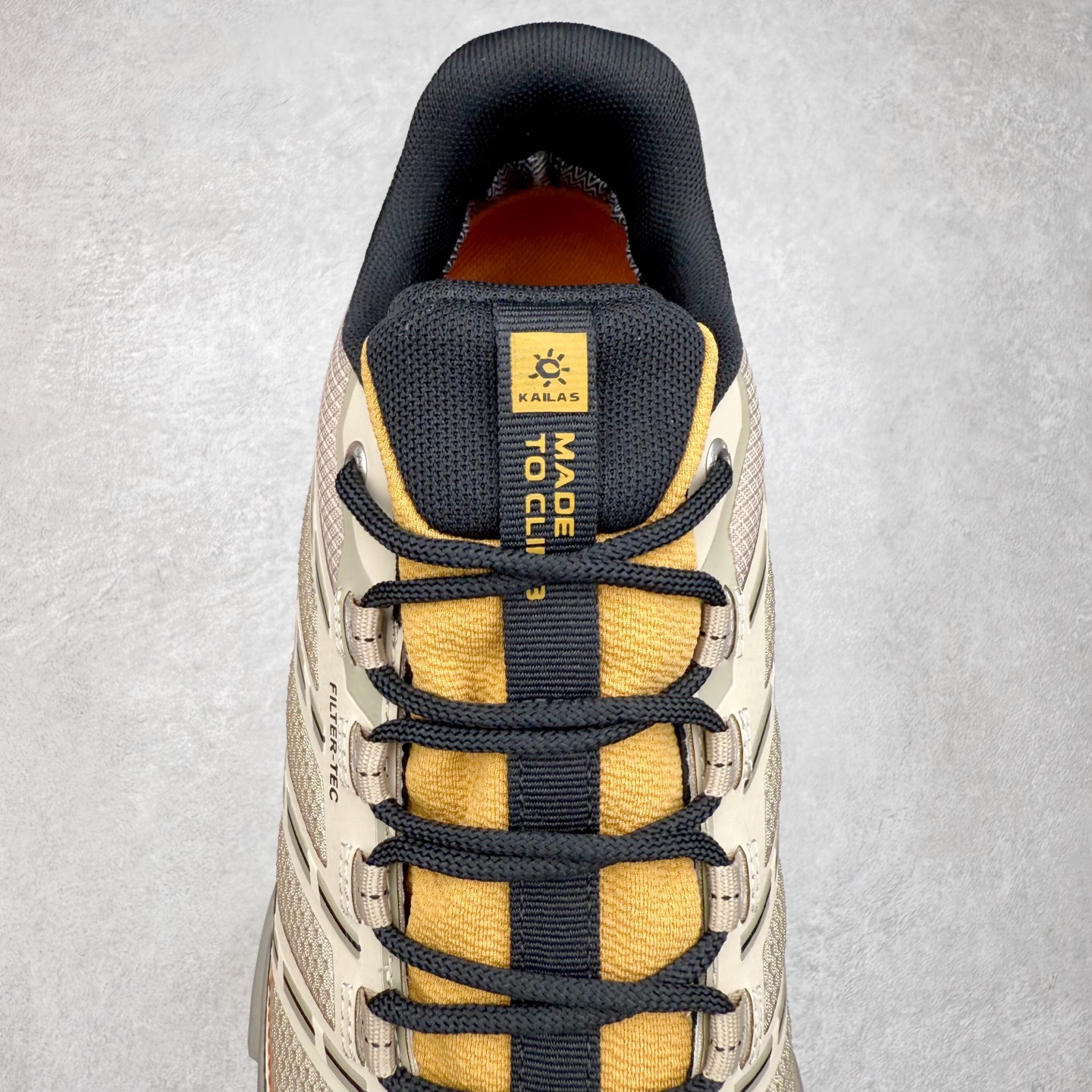 图片[5]-KAILAS 凯乐石远征5代 FLT 舒适简约经典登山 防滑耐磨防水低帮徒步鞋 KAILAS凯乐石品牌是全球三大全系攀登品牌之一，于2003年创立于中国广州，致力于为有攀登梦想的户外运动员及爱好者，研发制造功能性专业装备，满足他们在极限环境下安全舒适的需求，凯乐石专注于科技面料的开发及专业功能设计，产品线覆盖登山、攀岩、徒步、越野跑山、露营、旅行等多项户外运动，通过运动员的测试反馈，不断进化迭代，产品荣获国内外大奖71座，发明专利21个，更突破性的自主研发攀登器械，打造出中国的攀登硬实力。实拍调校N版已经零色差零失真 百分百还原实物色彩所见即所得 不存在货不对板色差等低级问题 选购参考实物拍摄 不混卖不参货 只用心做好货严格选品 承诺混一赔十 尺码：36 36.5 37.5 38 38.5 39 40 40.5 41 42 42.5 43 44 44.5 45-选品中心