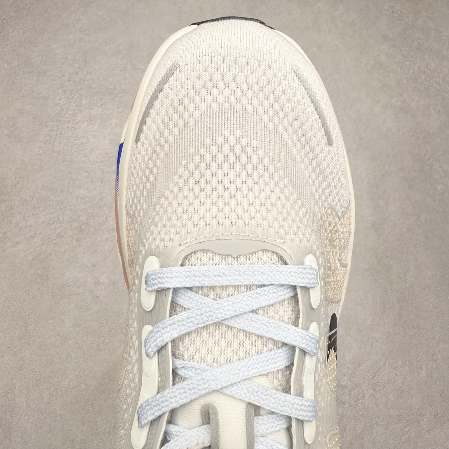 图片[4]-NK Vomero Premium 时尚舒适 网布防滑耐磨 低帮跑步鞋 HQ2050-308 实拍调校N版已经零色差零失真 百分百还原实物色彩所见即所得 不存在货不对板色差等低级问题 选购参考实物拍摄 不混卖不参货 只用心做好货严格选品 承诺混一赔十 尺码：36 36.5 37.5 38 38.5 39 40 40.5 41 42 42.5 43 44 44.5 45-选品中心