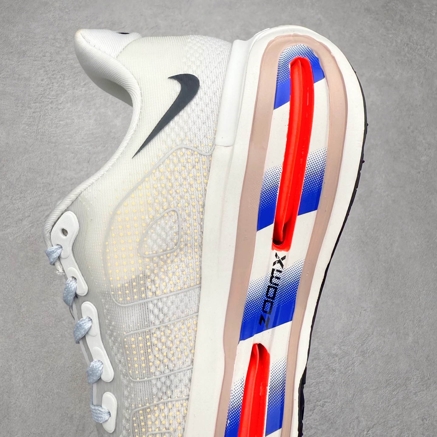 图片[7]-NK Vomero Premium 时尚舒适 网布防滑耐磨 低帮跑步鞋 HQ2050-308 实拍调校N版已经零色差零失真 百分百还原实物色彩所见即所得 不存在货不对板色差等低级问题 选购参考实物拍摄 不混卖不参货 只用心做好货严格选品 承诺混一赔十 尺码：36 36.5 37.5 38 38.5 39 40 40.5 41 42 42.5 43 44 44.5 45-选品中心