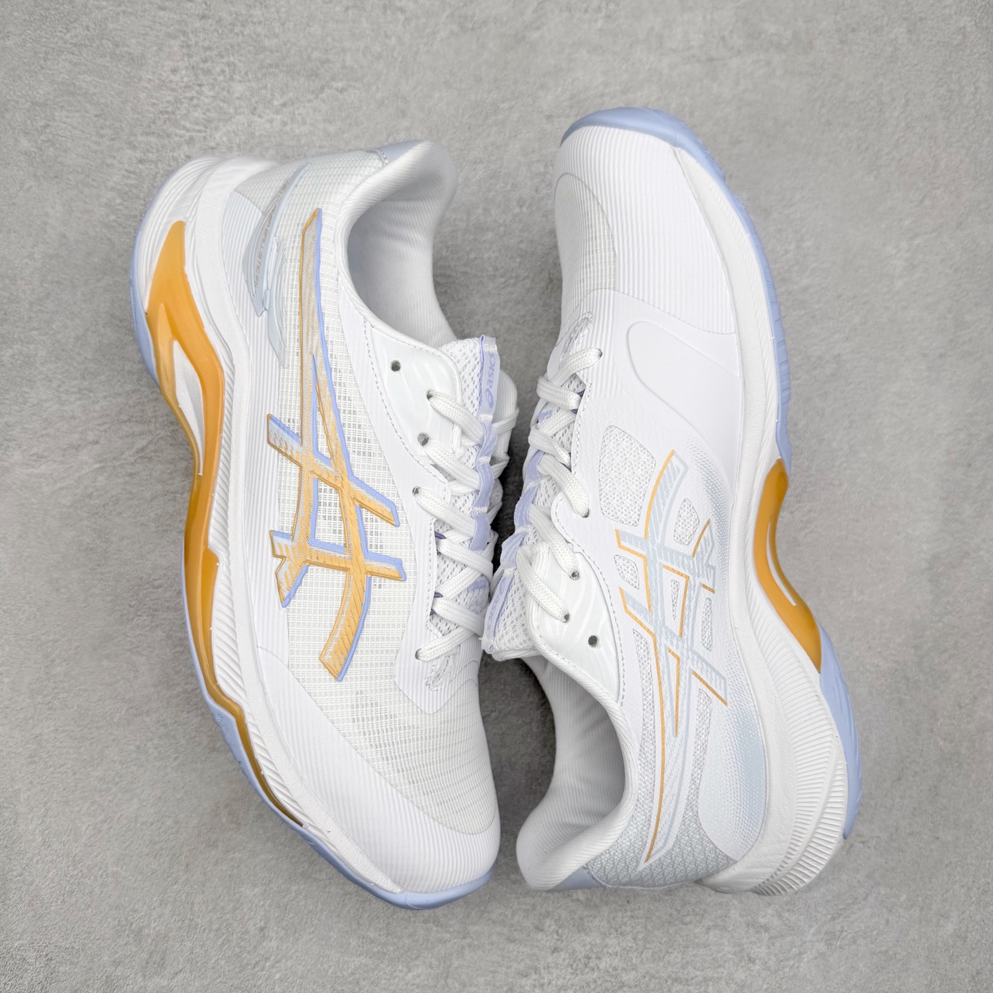 图片[3]-Asics NETBURNER BALLISTIC FF 4 亚瑟士舒适时尚潮流简约减震低帮训练鞋 DYNAWRAP 技术可提升稳定性 FLYTEFOAM 科技打造轻量缓冲组件 FLYTEFOAM Propel 技术鞋垫可提升吸震与回弹效果 TWISSTRUS 技术可提升速度与变向奔跑动作ASICSGRIP 科技可提升在球场上的抓地力 后足 GEL 缓冲科技可提供出色的避震效果AHAR 橡胶可提升耐用性 尺码：35 36 36.5 37 38 38.5 39 40 40.5 41 42 42.5 43 44 45-选品中心