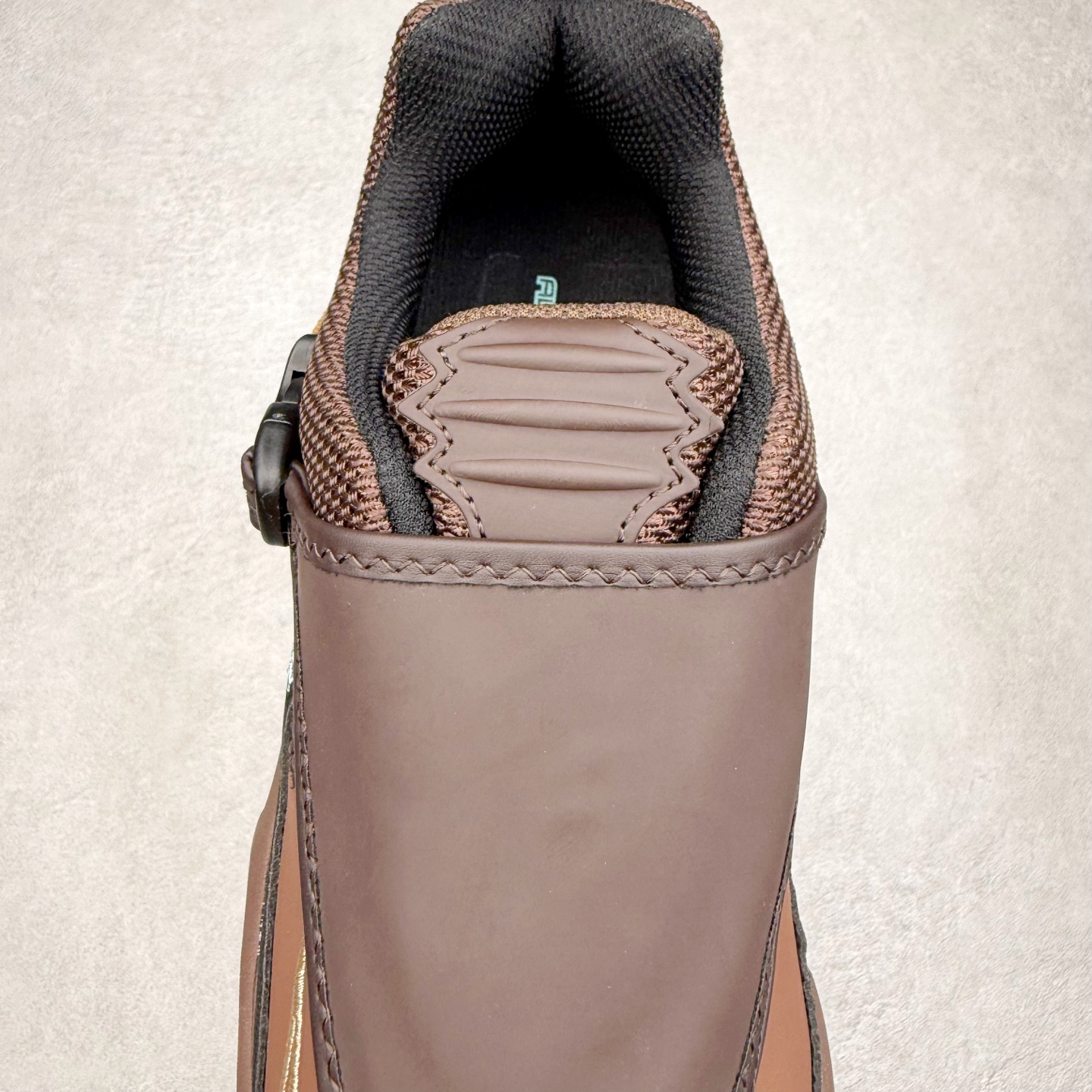 图片[5]-NK ACG Air Phassad 时尚舒适防滑透气低帮户外功能鞋 男女同款 全新来袭 该款沿袭前代高帮版型的设计传统 轻盈鞋面结合灵巧的脚踝包裹设计 为双足打造出一体化的舒适脚感 助力轻松畅行 中底融入柔软的React泡棉与Vaporfiy 科技 让你在岩石小径徒步时也像行走在都市般轻松舒适 粘性橡胶大底铸就了攀岩级别的出众抓地力 助你从容面对各种环境挑战 尺码：36 36.5 37.5 38 38.5 39 40 40.5 41 42 42.5 43 44 44.5 45 46-选品中心