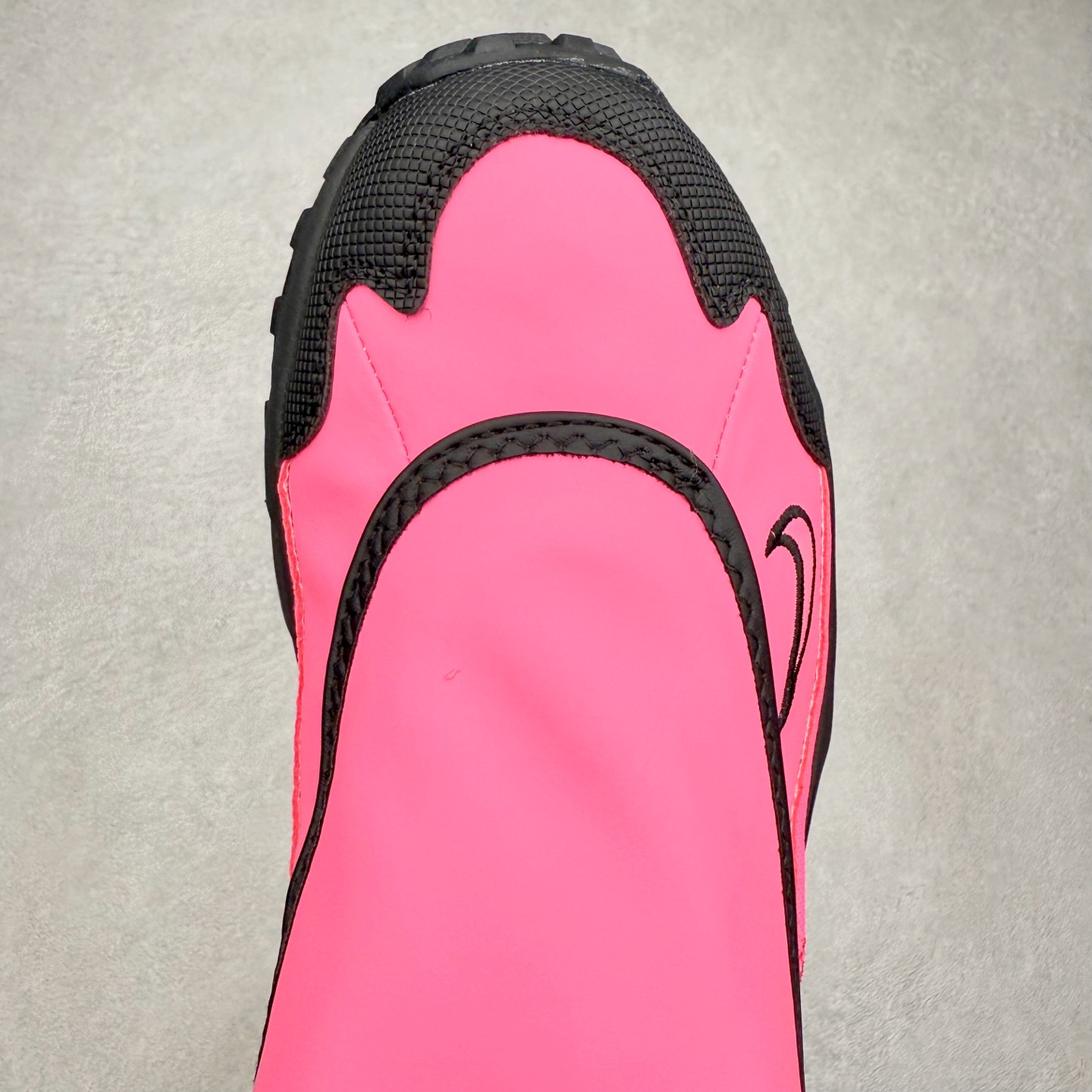 图片[4]-NK ACG Air Phassad 时尚舒适防滑透气低帮户外功能鞋 男女同款 全新来袭 该款沿袭前代高帮版型的设计传统 轻盈鞋面结合灵巧的脚踝包裹设计 为双足打造出一体化的舒适脚感 助力轻松畅行 中底融入柔软的React泡棉与Vaporfiy 科技 让你在岩石小径徒步时也像行走在都市般轻松舒适 粘性橡胶大底铸就了攀岩级别的出众抓地力 助你从容面对各种环境挑战 尺码：36 36.5 37.5 38 38.5 39 40 40.5 41 42 42.5 43 44 44.5 45 46-选品中心