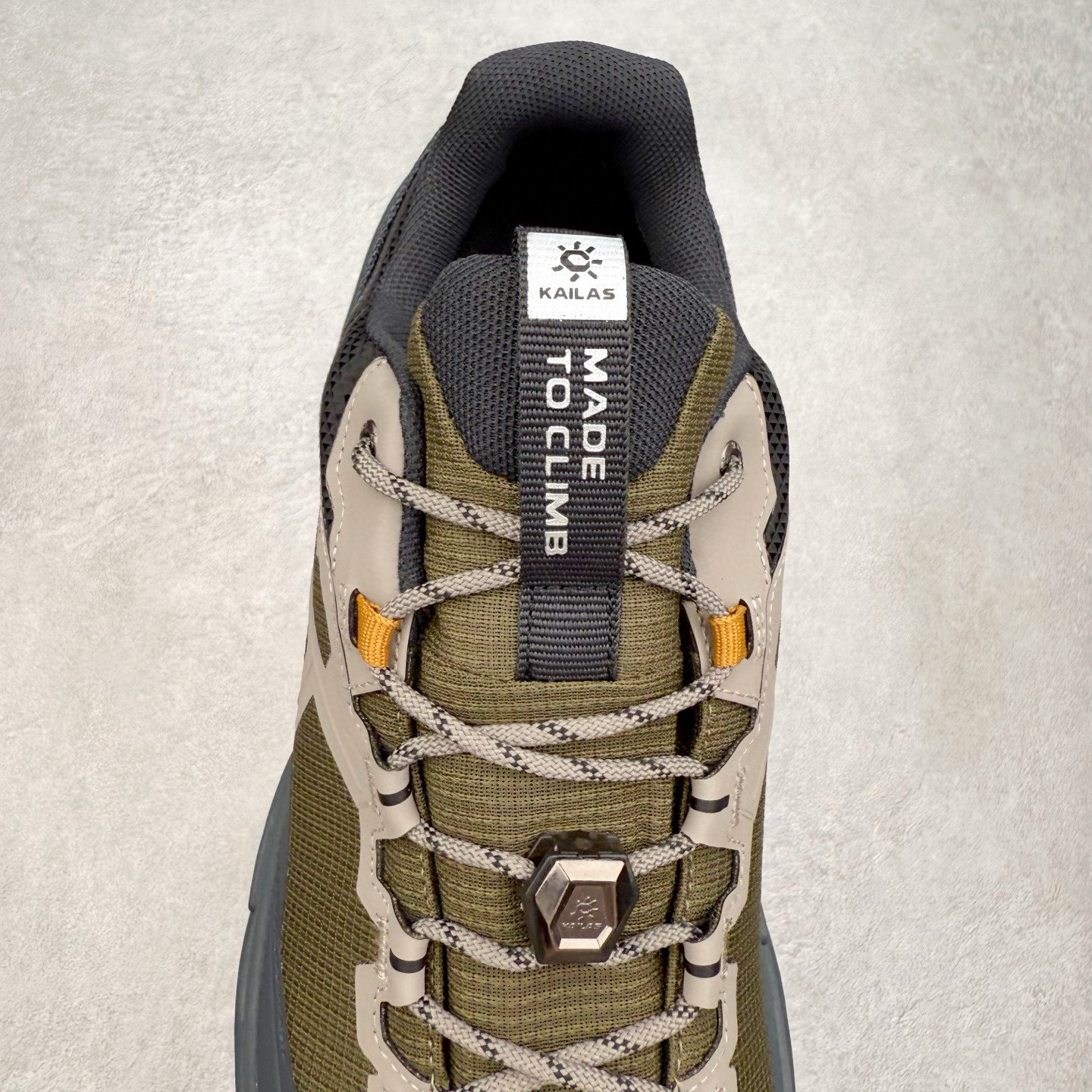 图片[5]-凯乐石 KAILAS 山行2代 GTX 25款舒适缓冲徒步 织物TPU减震防滑透气包裹性轻便低帮超强抓地力越野跑步鞋 KAILAS凯乐石品牌是全球三大全系攀登品牌之一，于2003年创立于中国广州，致力于为有攀登梦想的户外运动员及爱好者，研发制造功能性专业装备，满足他们在极限环境下安全舒适的需求，凯乐石专注于科技面料的开发及专业功能设计，产品线覆盖登山、攀岩、徒步、越野跑山、露营、旅行等多项户外运动，通过运动员的测试反馈，不断进化迭代，产品荣获国内外大奖71座，发明专利21个，更突破性的自主研发攀登器械，打造出中国的攀登硬实力。实拍调校N版已经零色差零失真 百分百还原实物色彩所见即所得 不存在货不对板色差等低级问题 选购参考实物拍摄 不混卖不参货 只用心做好货严格选品 承诺混一赔十 尺码：36 36.5 37.5 38 38.5 39 40 40.5 41 42 42.5 43 44 44.5 45-选品中心