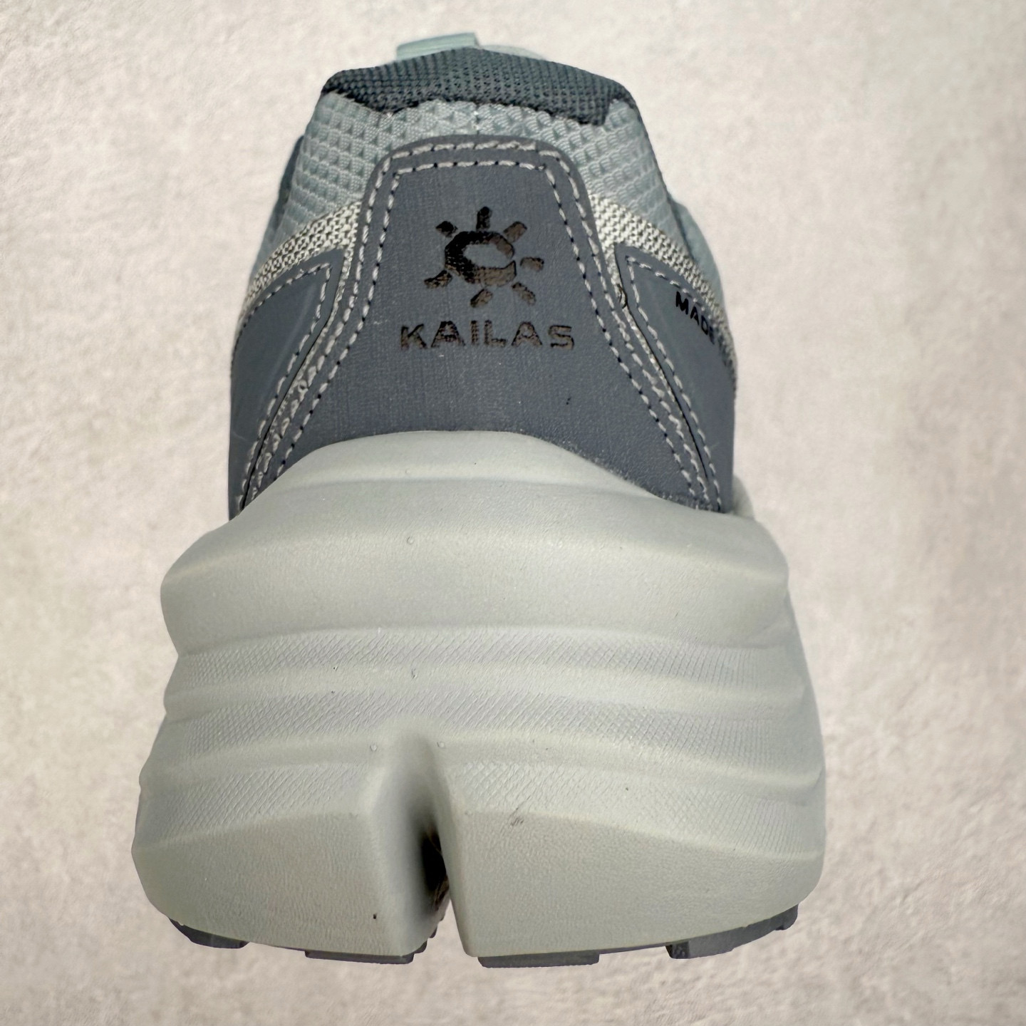 图片[8]-凯乐石 KAILAS 山行2代 GTX 25款舒适缓冲徒步 织物TPU减震防滑透气包裹性轻便低帮超强抓地力越野跑步鞋 KAILAS凯乐石品牌是全球三大全系攀登品牌之一，于2003年创立于中国广州，致力于为有攀登梦想的户外运动员及爱好者，研发制造功能性专业装备，满足他们在极限环境下安全舒适的需求，凯乐石专注于科技面料的开发及专业功能设计，产品线覆盖登山、攀岩、徒步、越野跑山、露营、旅行等多项户外运动，通过运动员的测试反馈，不断进化迭代，产品荣获国内外大奖71座，发明专利21个，更突破性的自主研发攀登器械，打造出中国的攀登硬实力。实拍调校N版已经零色差零失真 百分百还原实物色彩所见即所得 不存在货不对板色差等低级问题 选购参考实物拍摄 不混卖不参货 只用心做好货严格选品 承诺混一赔十 尺码：36 36.5 37.5 38 38.5 39 40 40.5 41 42 42.5 43 44 44.5 45-选品中心