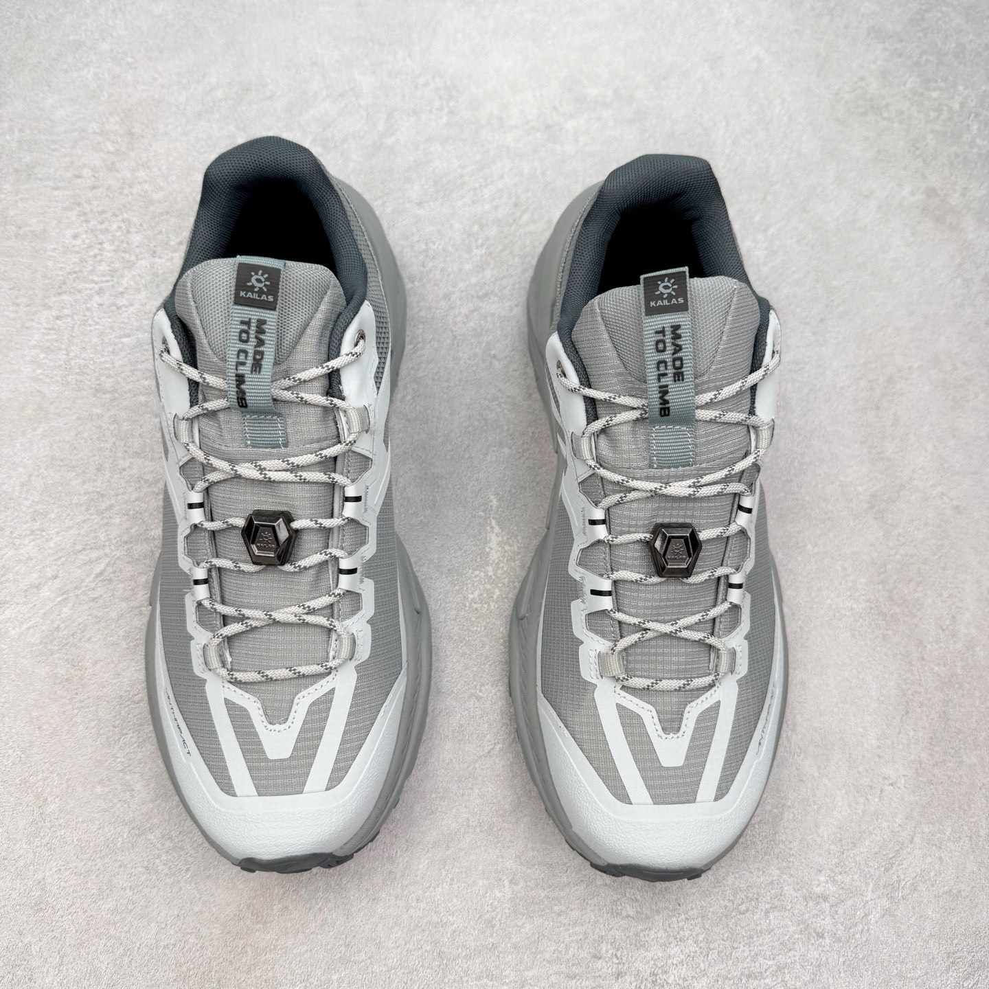 图片[2]-凯乐石 KAILAS 山行2代 GTX 25款舒适缓冲徒步 织物TPU减震防滑透气包裹性轻便低帮超强抓地力越野跑步鞋 KAILAS凯乐石品牌是全球三大全系攀登品牌之一，于2003年创立于中国广州，致力于为有攀登梦想的户外运动员及爱好者，研发制造功能性专业装备，满足他们在极限环境下安全舒适的需求，凯乐石专注于科技面料的开发及专业功能设计，产品线覆盖登山、攀岩、徒步、越野跑山、露营、旅行等多项户外运动，通过运动员的测试反馈，不断进化迭代，产品荣获国内外大奖71座，发明专利21个，更突破性的自主研发攀登器械，打造出中国的攀登硬实力。实拍调校N版已经零色差零失真 百分百还原实物色彩所见即所得 不存在货不对板色差等低级问题 选购参考实物拍摄 不混卖不参货 只用心做好货严格选品 承诺混一赔十 尺码：36 36.5 37.5 38 38.5 39 40 40.5 41 42 42.5 43 44 44.5 45-选品中心