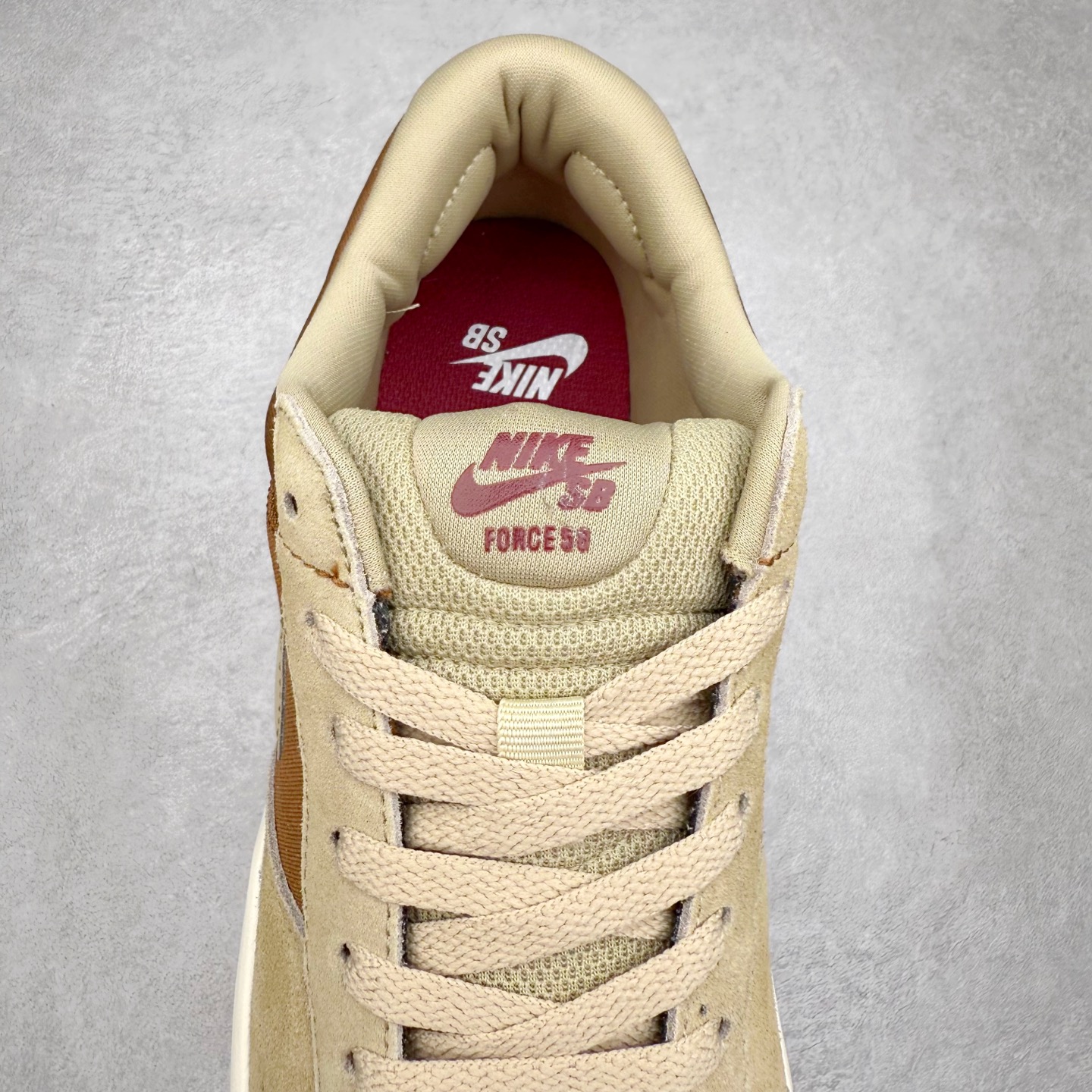 图片[5]-NK SB Force 58 空军58系列低帮休闲运动滑板板鞋 DV5477-202 鞋面由帆布和麂皮拼接 层次感丰富 搭配硫化外底 耐磨耐穿 鞋舌及中底后跟处饰有SB Logo 表明鞋款身份 采用包边设计 经久耐穿 硫化结构则有效提升灵活性 穿上这款全新推出的创意力作 助你耀动街头 尺码：36 36.5 37.5 38 38.5 39 40 40.5 41 42 42.5 43 44 45-选品中心