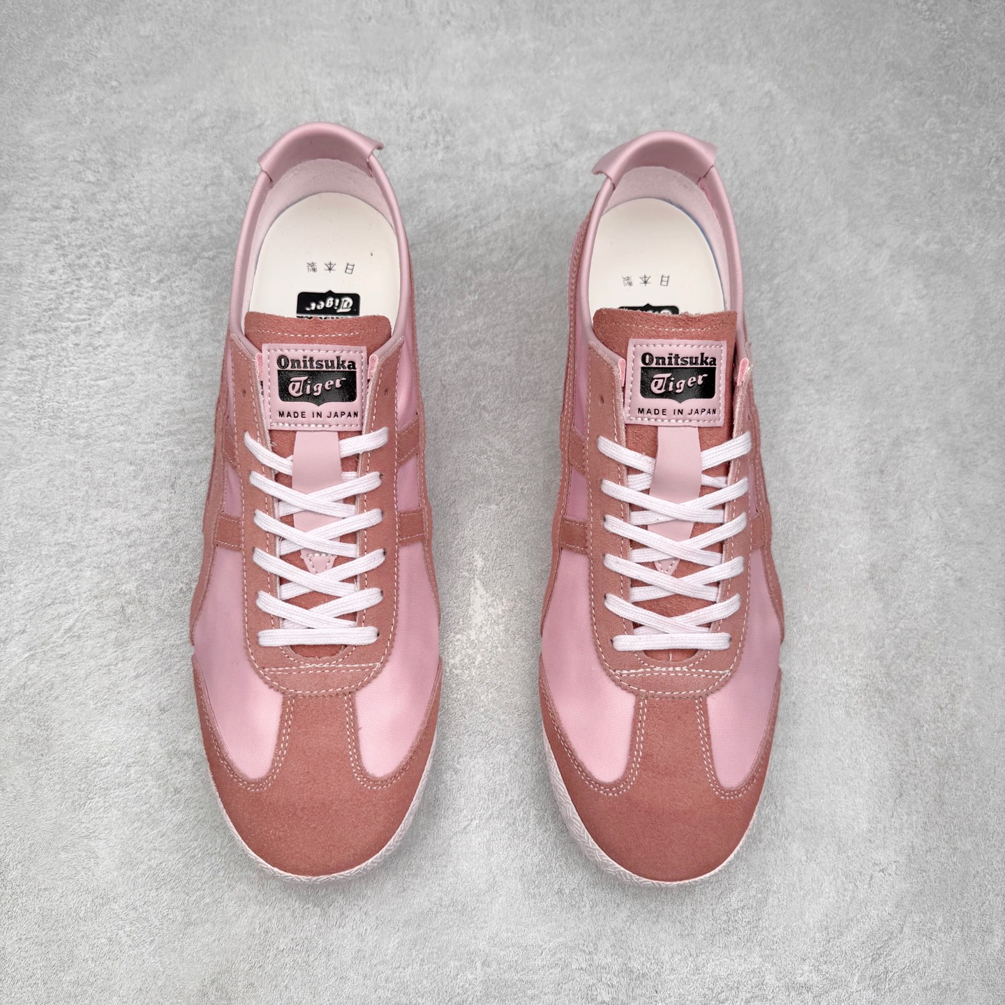 图片[2]-＃C版 Asics Onitsuka Tiger MEXICO 66 亚瑟士鬼冢虎复古经典板鞋 市场王者选手 海外订单工厂出品 长期生产补货永不断码 超成熟稳定的做工品控 原装全套纸板楦头开发 原汁原味 完美呈现版型 私模正确鞋底咬花纹路 一比一鞋头弧度高度鞋身弧度 绝不口嗨 细节品控鞋型随意秒杀市面 原档咬花纹路私模大底 一个单元有六个三角形 总体形拼接呈现花瓣状 官方四联吊牌 原装Ortholite轻量化鞋垫 原盒原配 质保卡 说明书 钢印防尘纸 纸板中底带钢印 乳胶组合鞋垫 支持全方位的对比专柜 产品从款式颜色造型上体现出追求舒适和细节的完美 鞋类更是推崇手工制作的严谨与完美 融舒适性与可穿性的设计风格 注重细节的完美和别致魅力 既保持稳重 又不失轻松的时尚感 尺码：36 37 37.5 38 39 39.5 40 40.5 41.5 42 42.5 43.5 44 45-选品中心