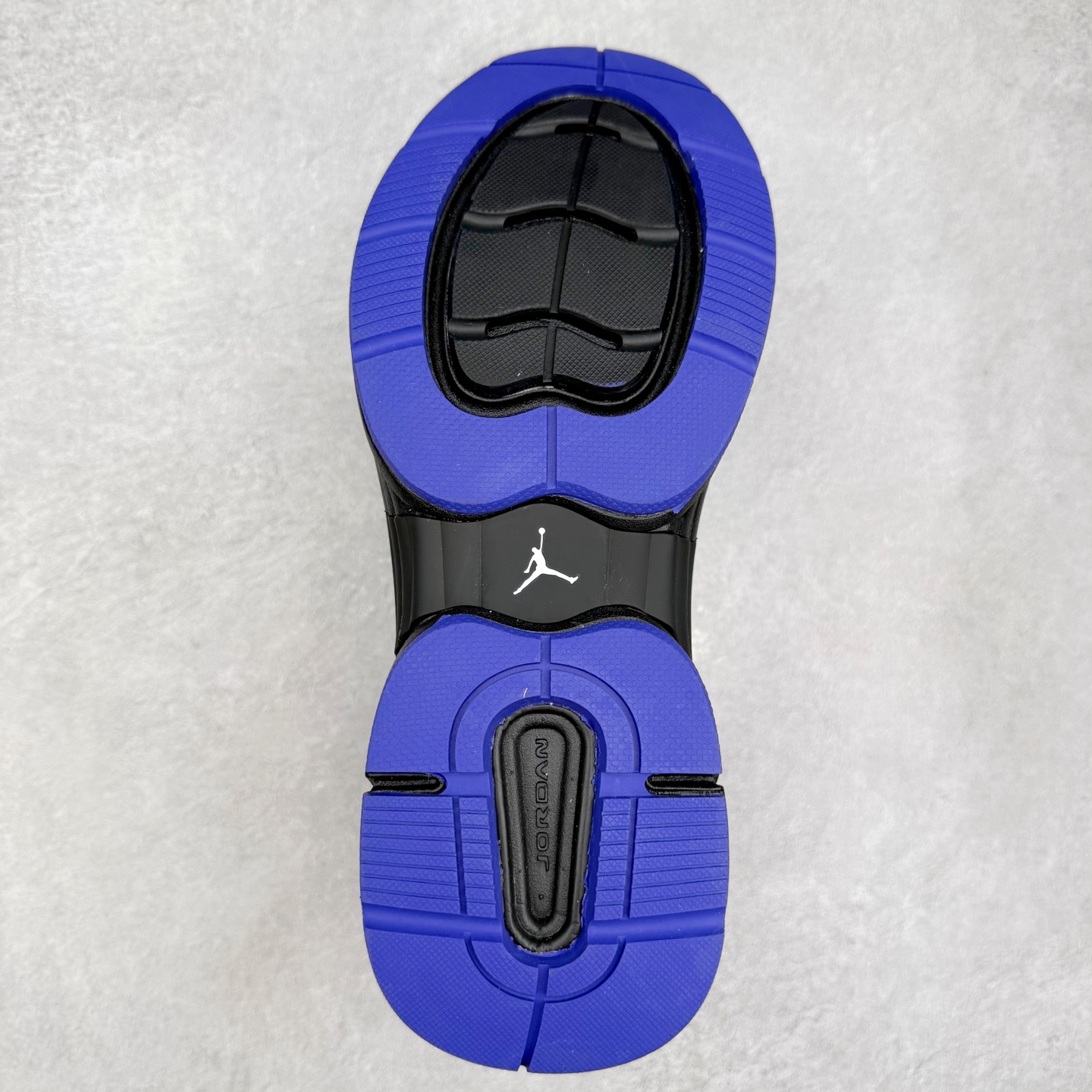 图片[9]-Jordan Trunner O/S AJ经典百搭透气生活休闲鞋 实拍调校N版已经零色差零失真 百分百还原实物色彩所见即所得 不存在货不对板色差等低级问题 选购参考实物拍摄 不混卖不参货 只用心做好货严格选品 承诺混一赔十 尺码：36 36.5 37.5 38 38.5 39 40 40.5 41 42 42.5 43 44 44.5 45-选品中心