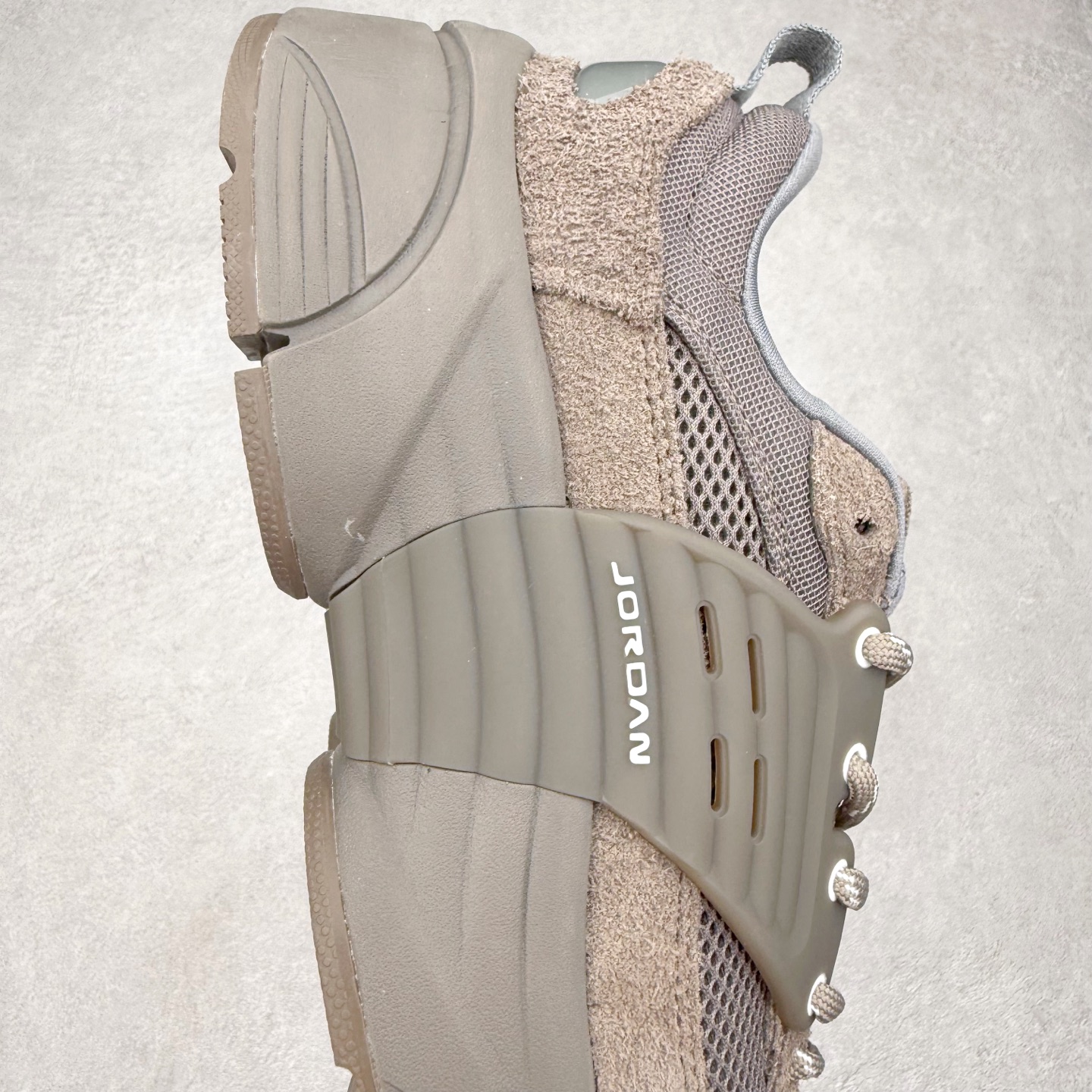 图片[6]-Jordan Trunner O/S AJ经典百搭透气生活休闲鞋 实拍调校N版已经零色差零失真 百分百还原实物色彩所见即所得 不存在货不对板色差等低级问题 选购参考实物拍摄 不混卖不参货 只用心做好货严格选品 承诺混一赔十 尺码：36 36.5 37.5 38 38.5 39 40 40.5 41 42 42.5 43 44 44.5 45-选品中心