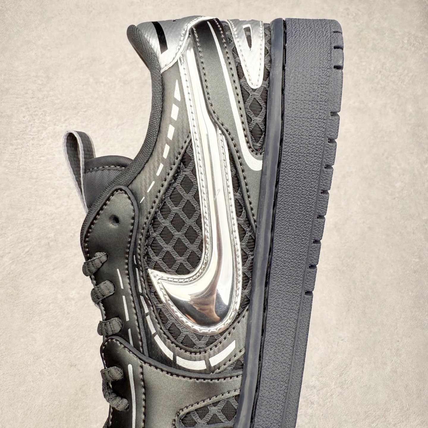 图片[7]-＃K版 Air Jordan AJ1 Low 低帮 HQ2186-001 全新流水线出品 DT版本唯一平替选择 市场第二梯队最强版 全部原鞋开发 原楦原纸板开发 全鞋电脑针车 原厂内置全掌气垫 原盒内在原标 唯一Zp原版鞋带绑法 免检产品 全新2022版型 全头层皮料 完美零毛边处理 原厂配置全掌气垫 价格定位良心 几十个配色陆续出货 实拍调校N版已经零色差零失真 百分百还原实物色彩所见即所得 不存在货不对板色差等低级问题 选购参考实物拍摄 不混卖不参货 只用心做好货严格选品 承诺混一赔十 尺码：36 36.5 37.5 38 38.5 39 40 40.5 41 42 42.5 43 44 44.5 45-选品中心